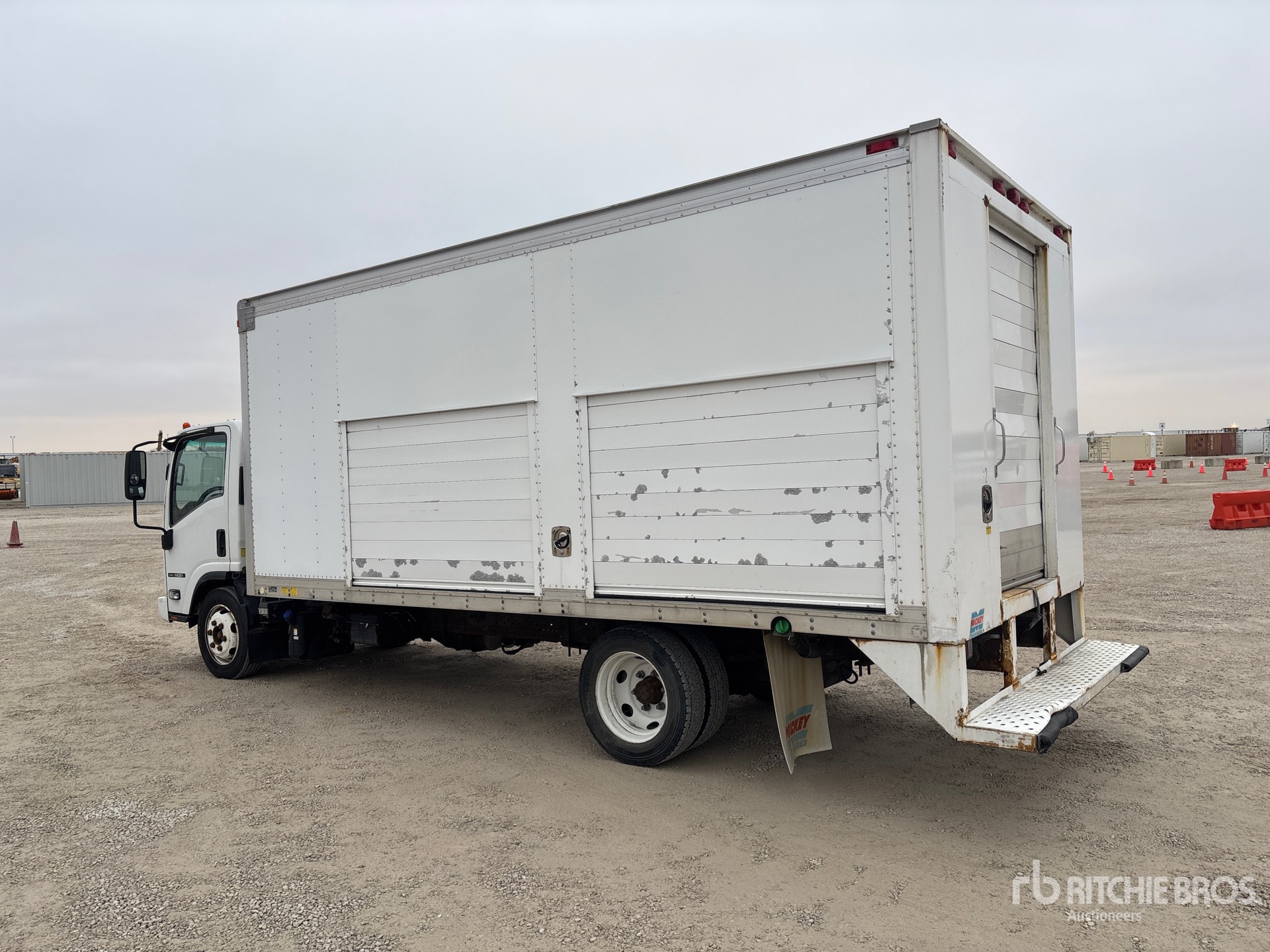 Aspect général with Image, coin arrière gauche