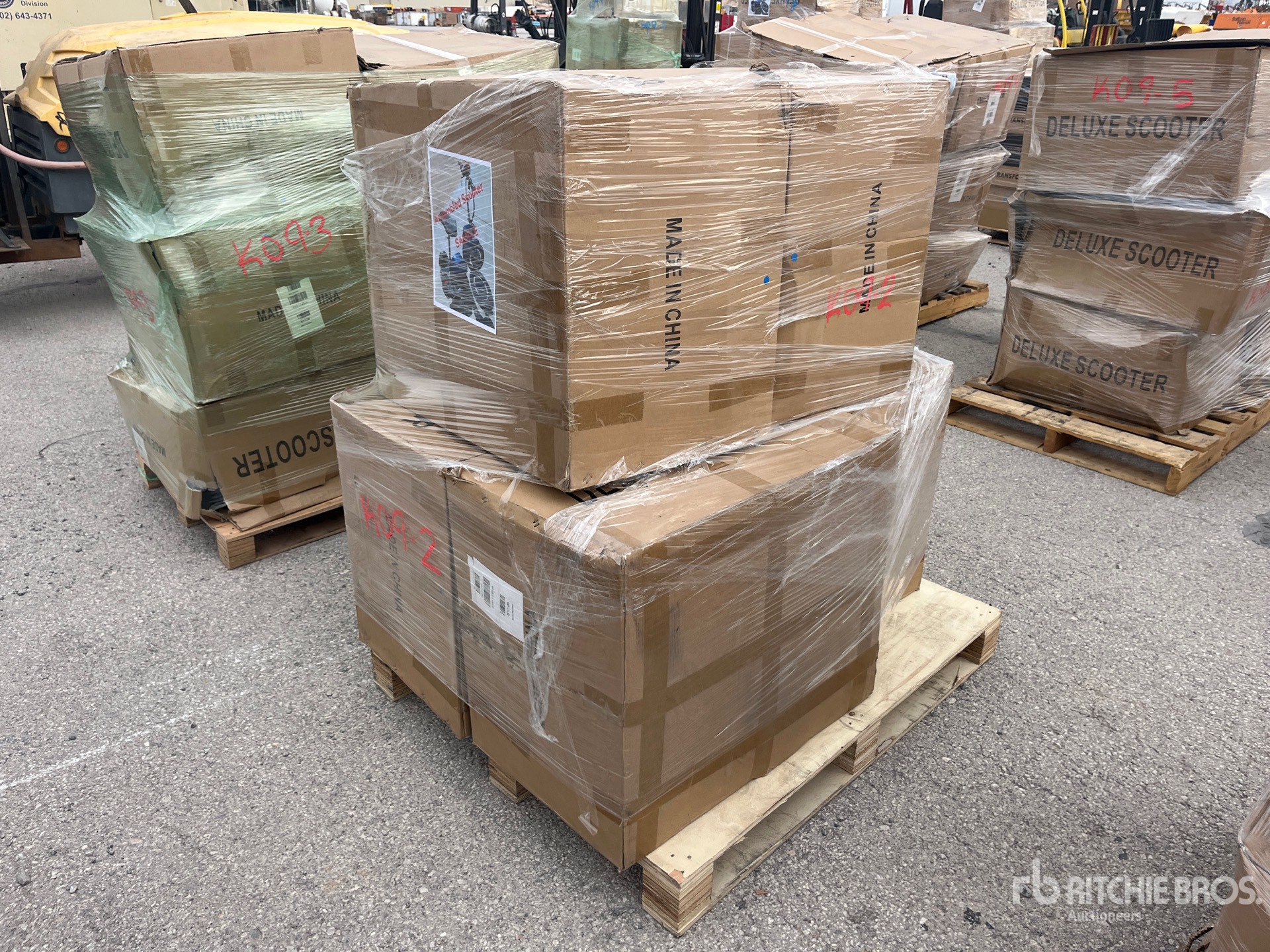 General Appearance with Bild, Ecke vorne rechts