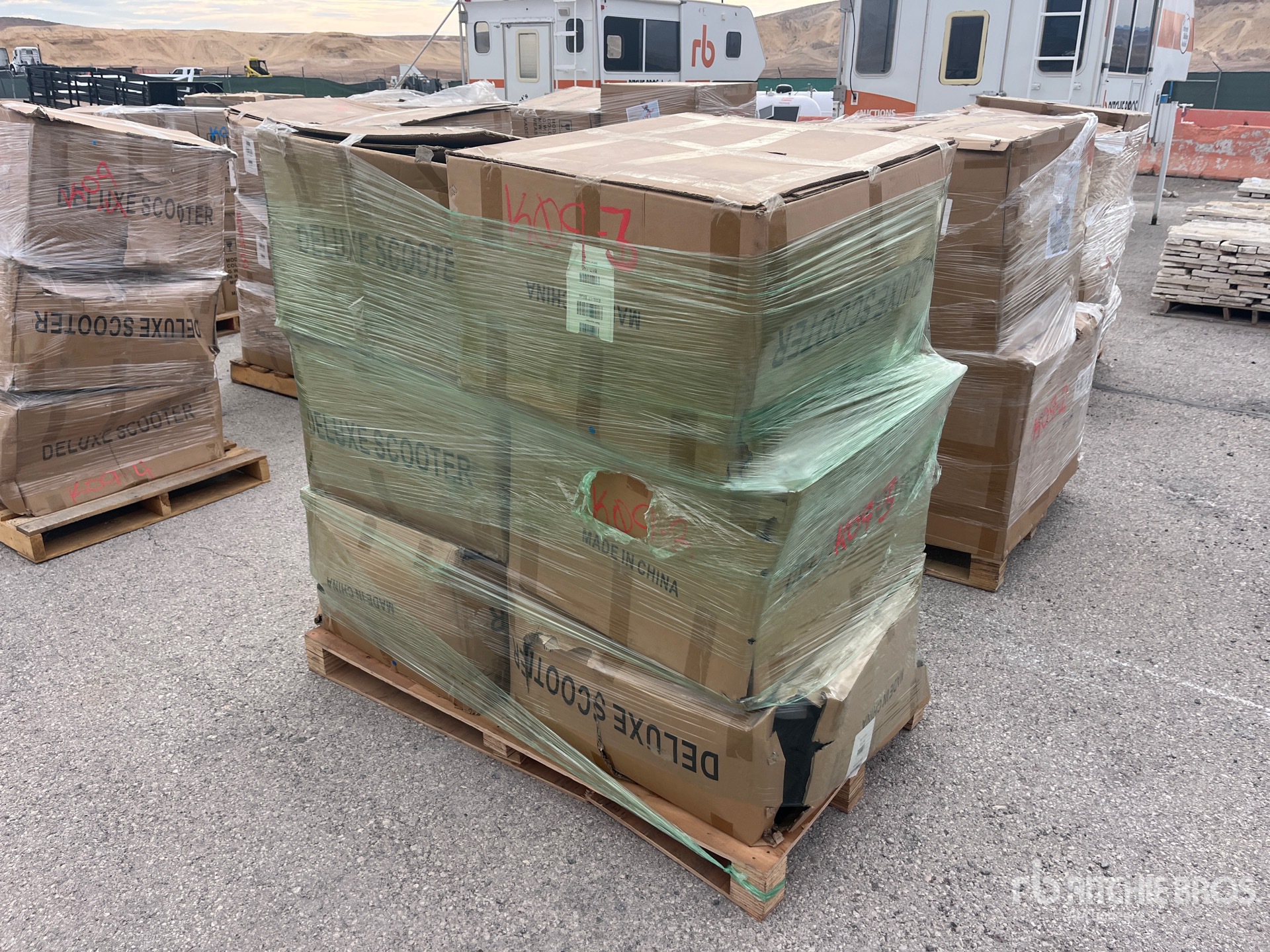 General Appearance with Bild, Ecke hinten rechts