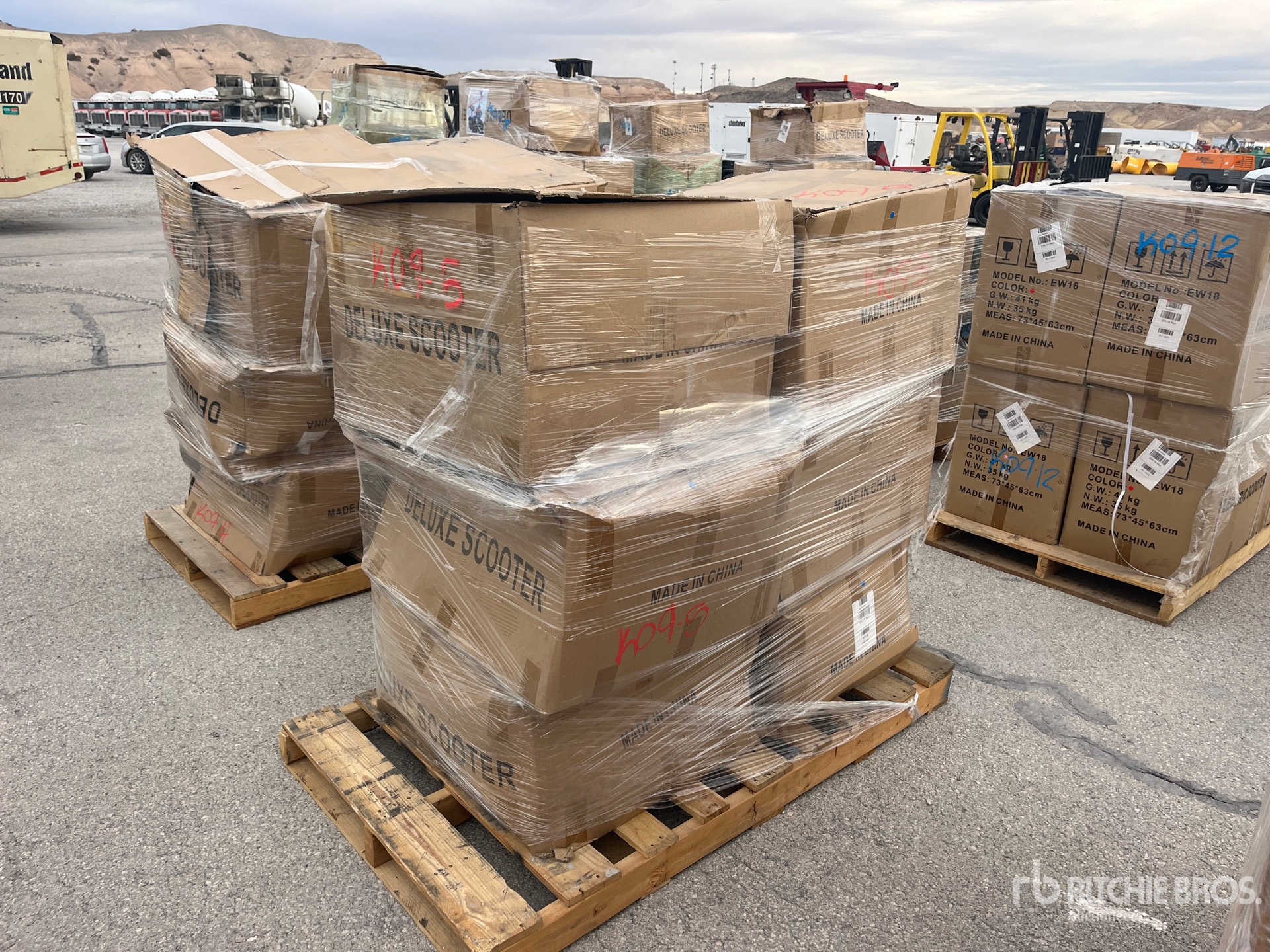 General Appearance with Bild, Ecke vorne rechts