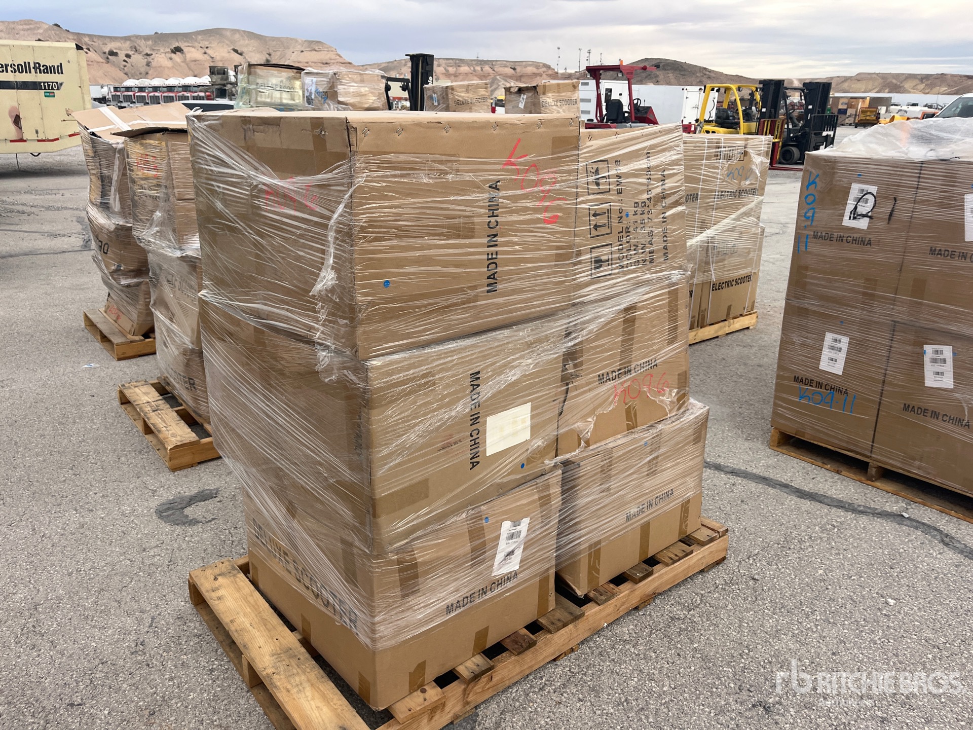 General Appearance with Bild, Ecke hinten rechts