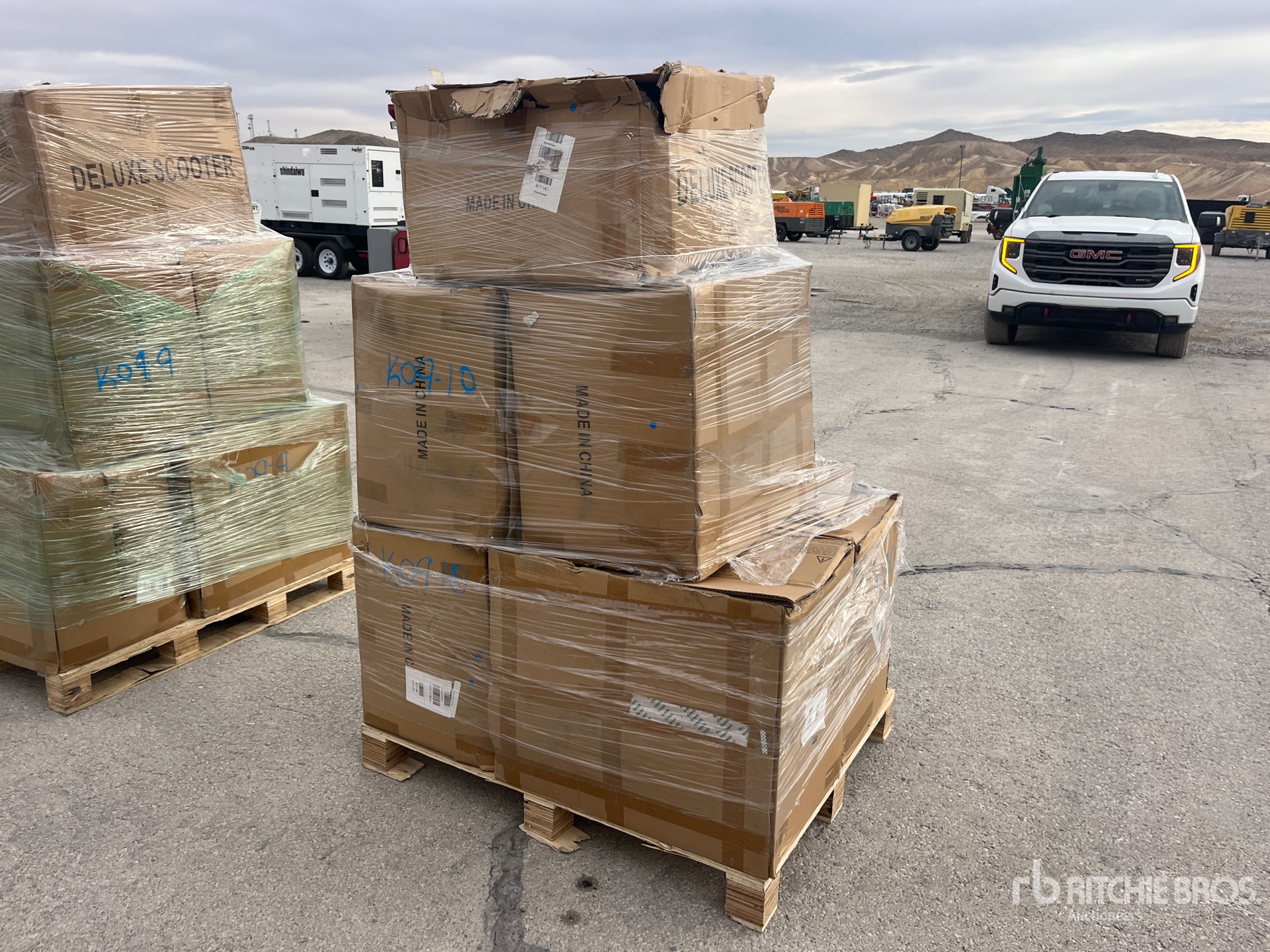 General Appearance with Bild, Ecke vorne rechts