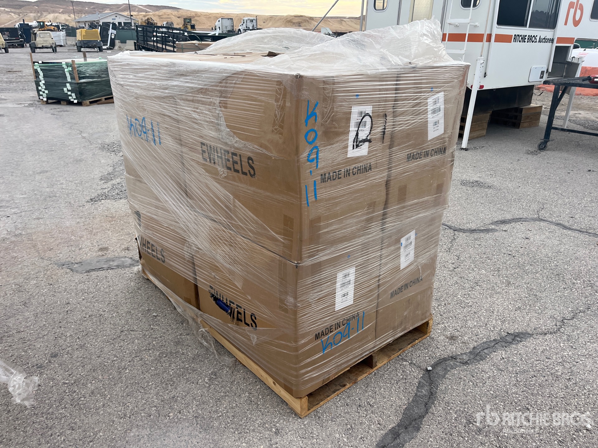 General Appearance with Bild, Ecke hinten links