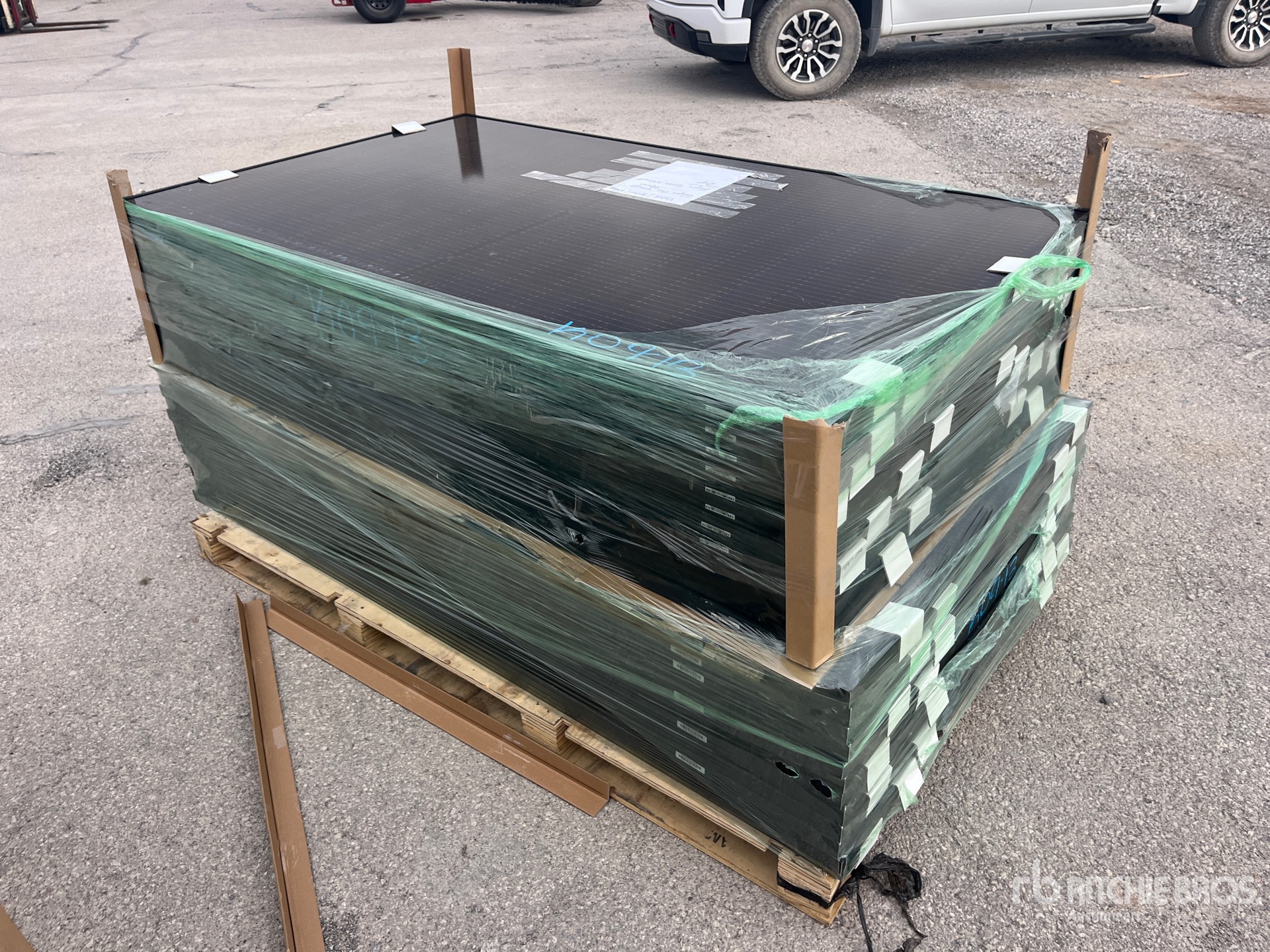 General Appearance with Bild, Ecke hinten rechts