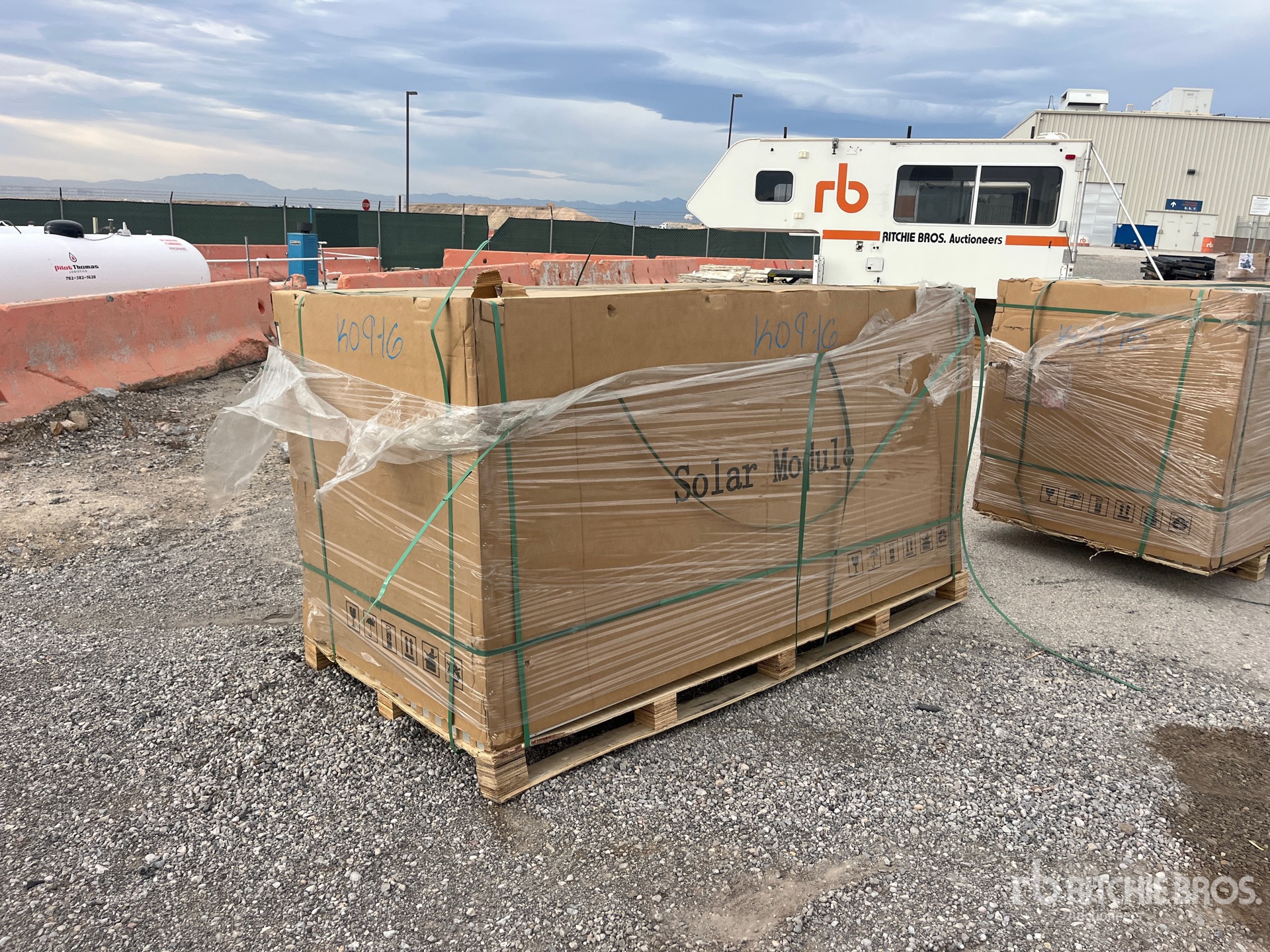 General Appearance with Foto, angolo anteriore destro