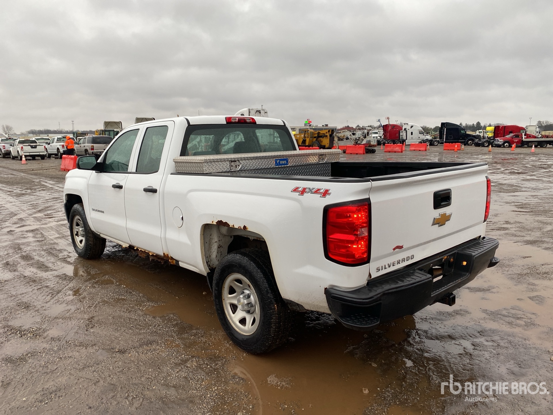 General Appearance with Picture, Left Rear Corner