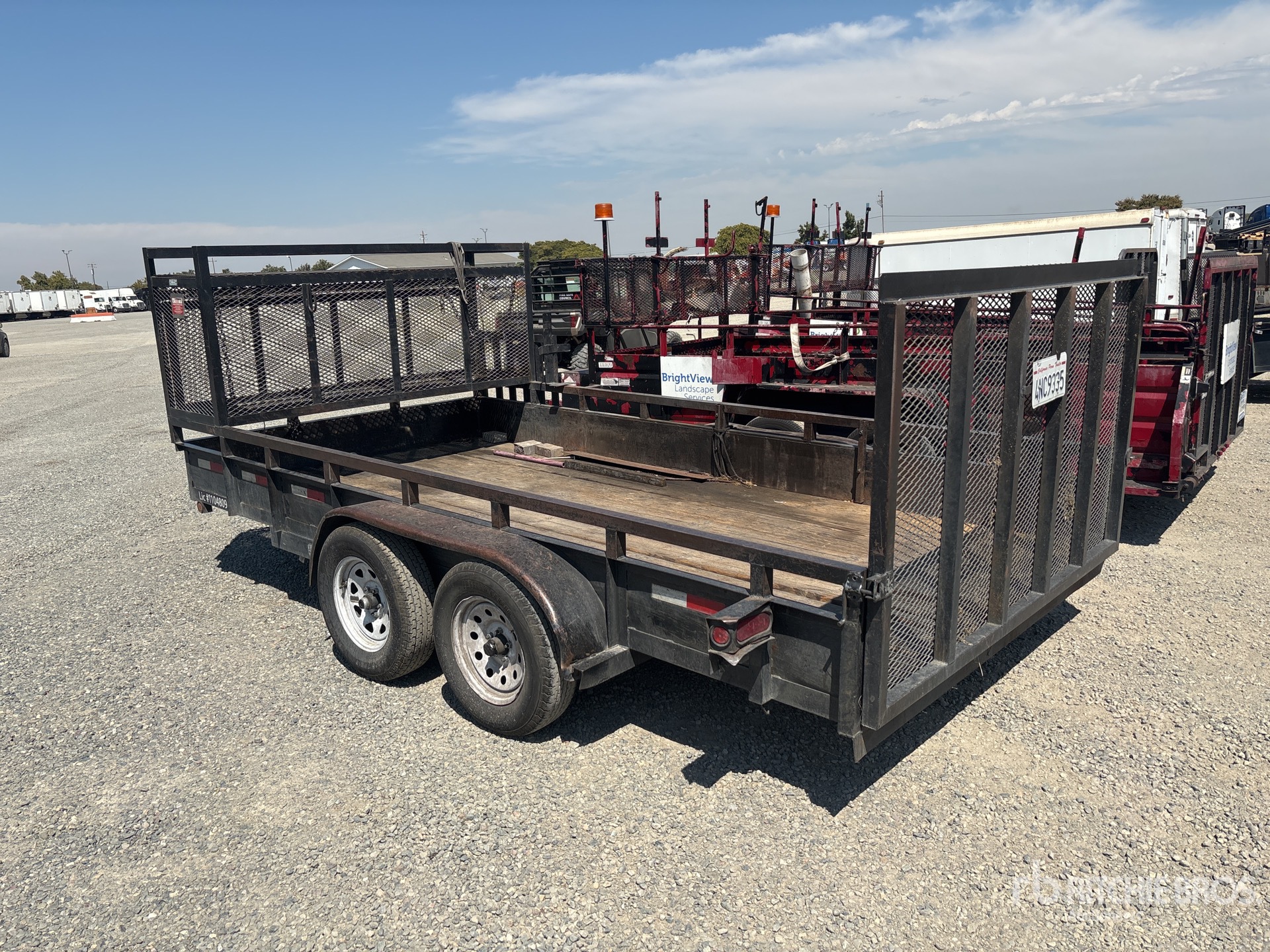 General Appearance with Bild, Ecke hinten links