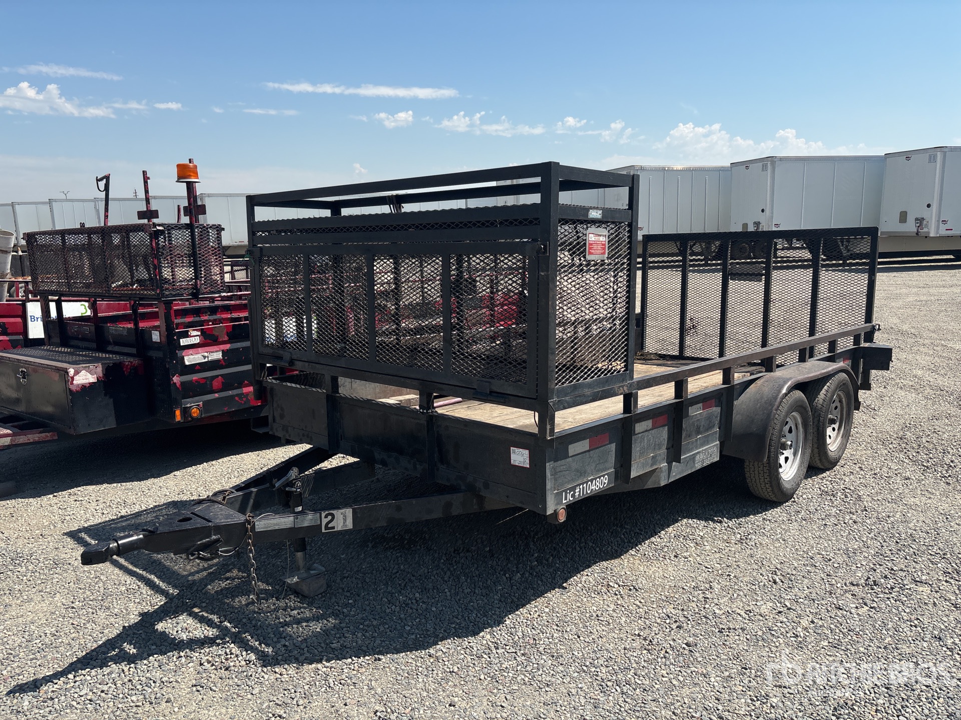 General Appearance with Bild, Ecke vorne links