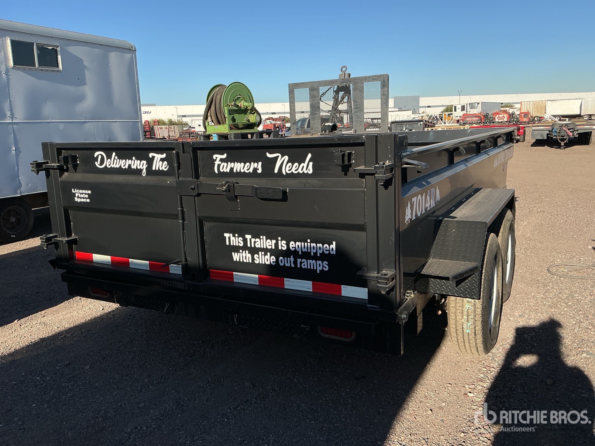 General Appearance with Picture, Right Rear Corner