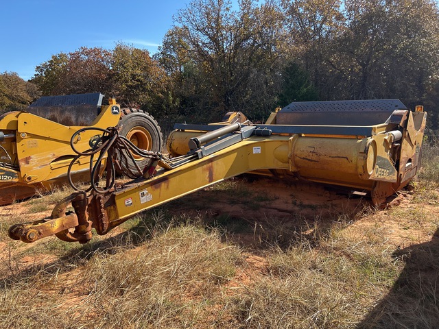 John Deere 2412E 2 Tire Ejector Pull Scraper