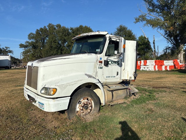 2007 International 9400i Day Cab Truck Tractor (Inoperable)