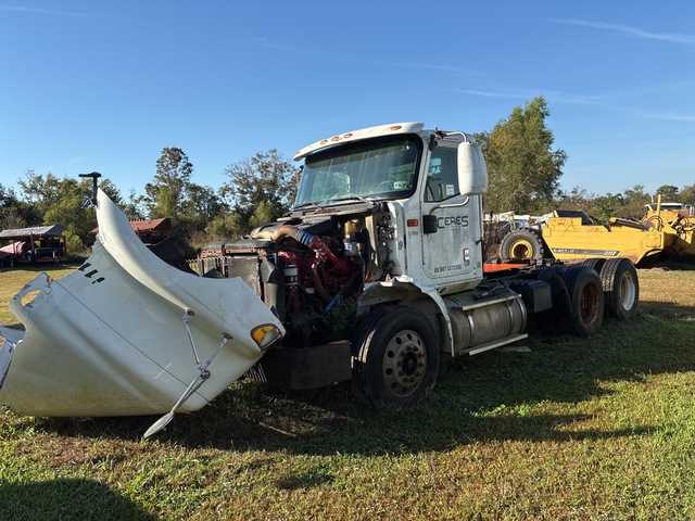 2007 International 9200i 6x4 T/A Day Cab Truck Tractor (Inoperable)