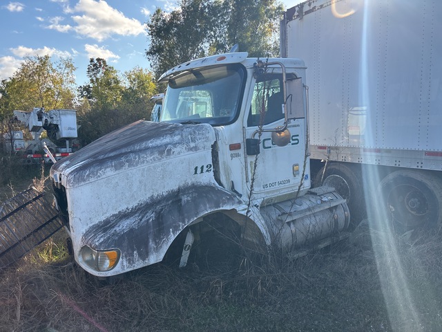 2007 International 9200i Day Cab Truck Tractor (Inoperable)