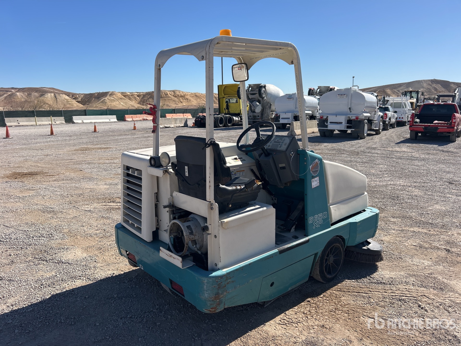 General Appearance with Imagen: esquina trasera derecha