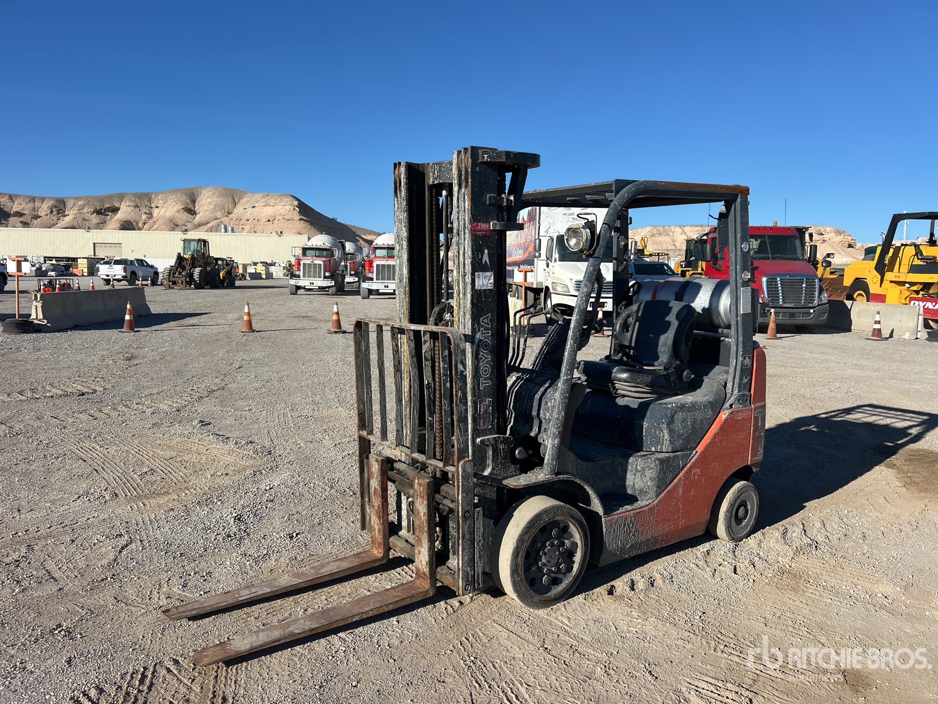 General Appearance with Picture, Left Front Corner