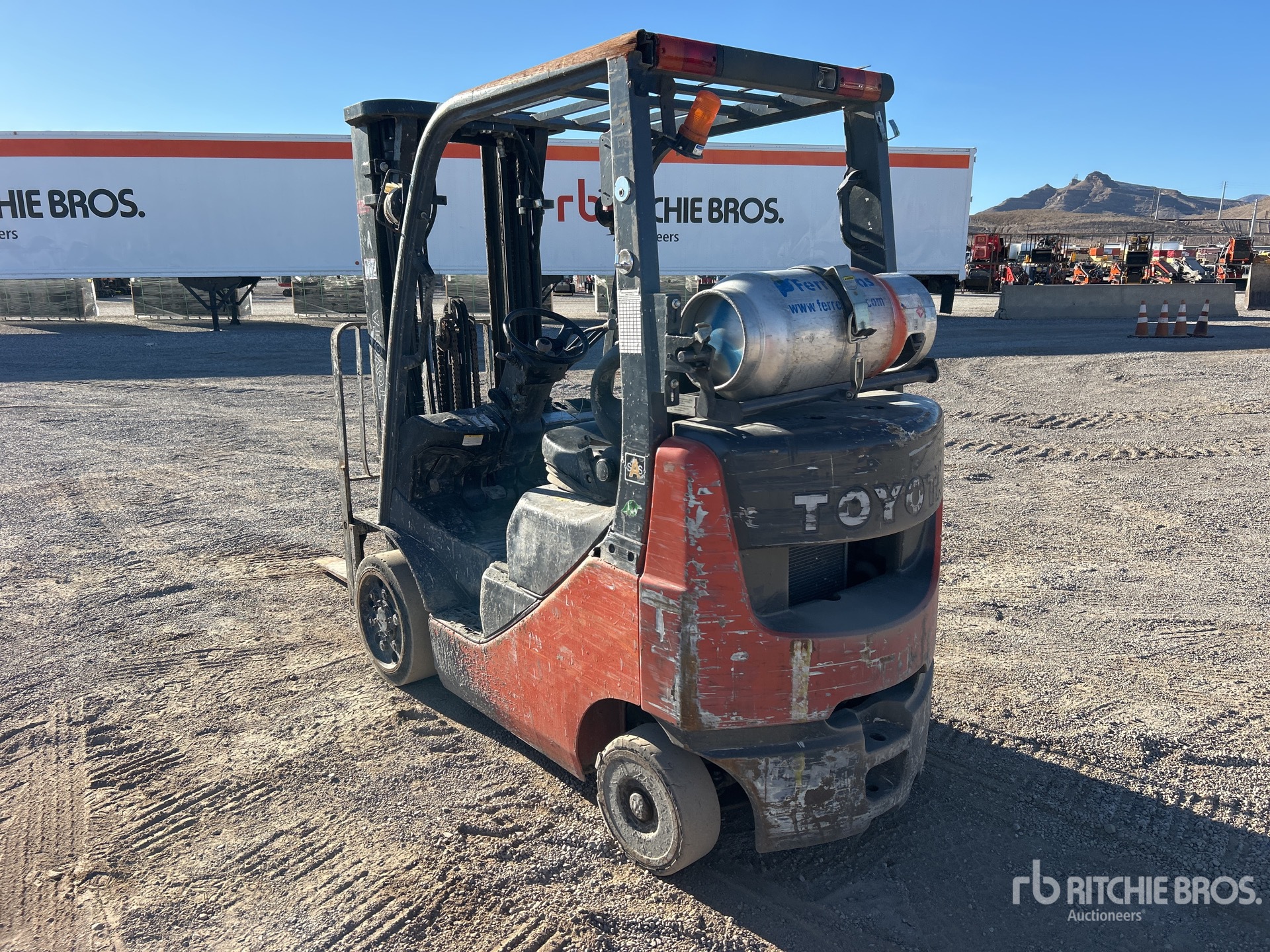 General Appearance with Picture, Left Rear Corner