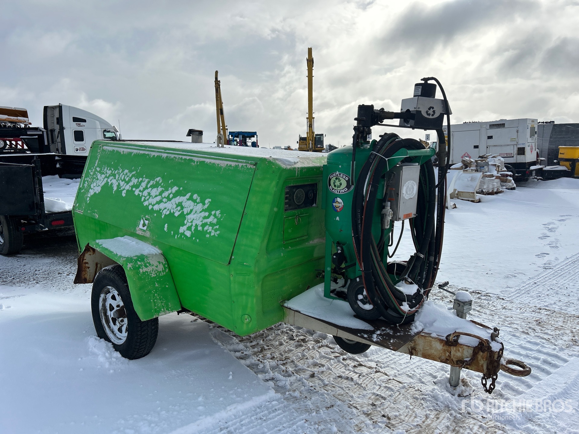 General Appearance with Bild, Ecke vorne rechts