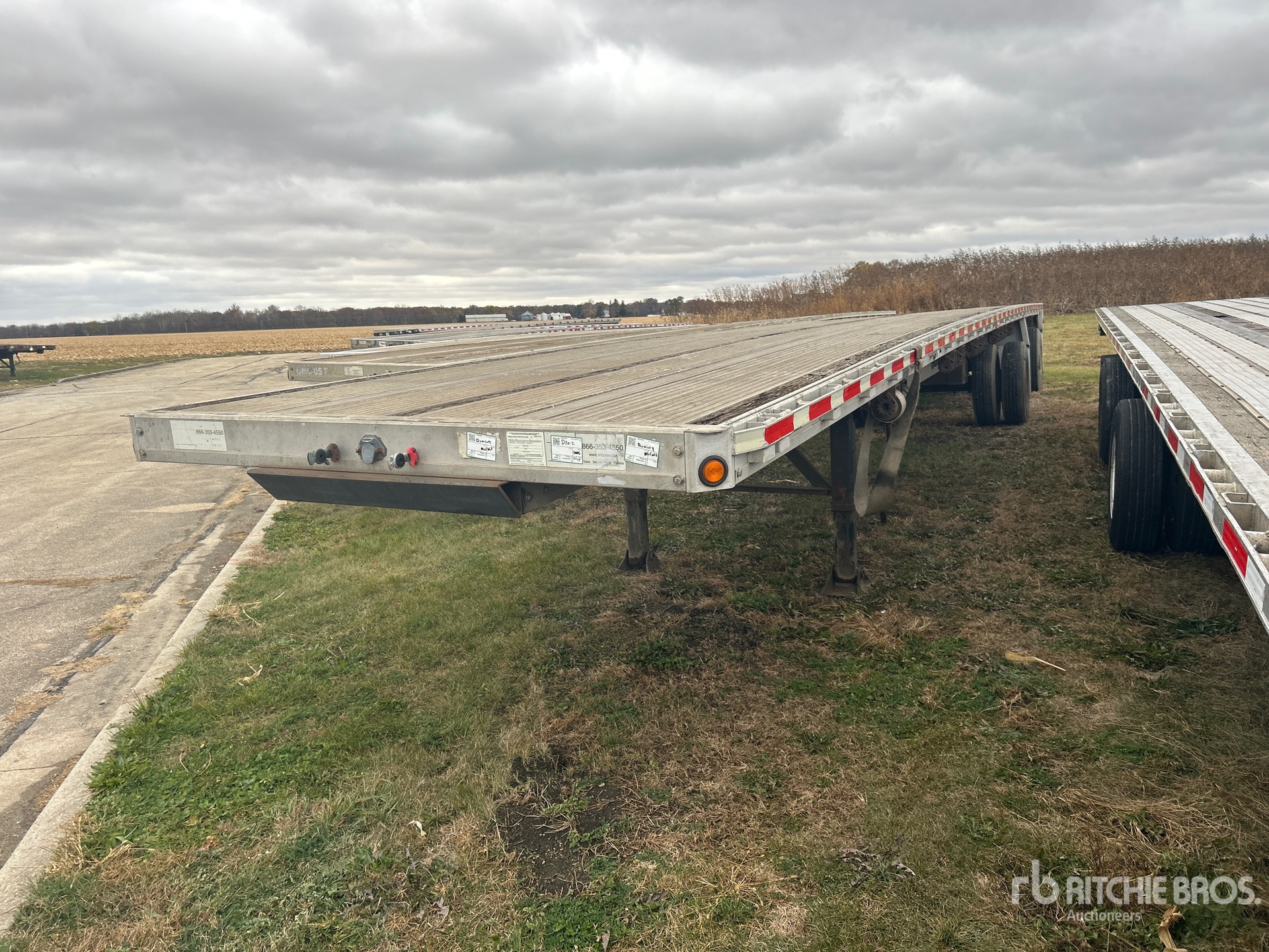 General Appearance with Bild, Ecke vorne links