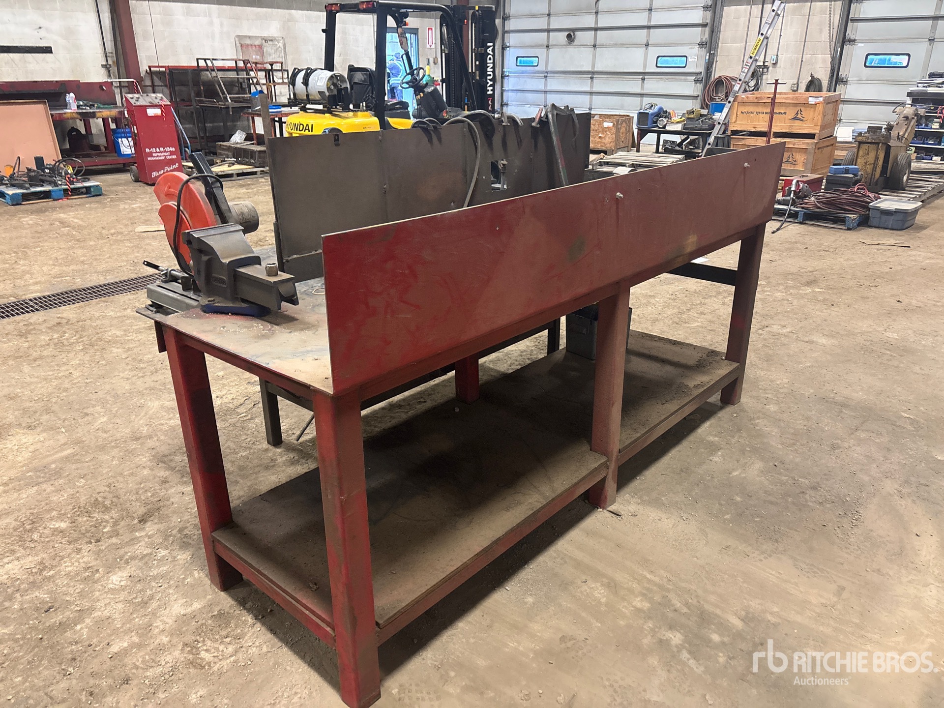 General Appearance with Bild, Ecke hinten links