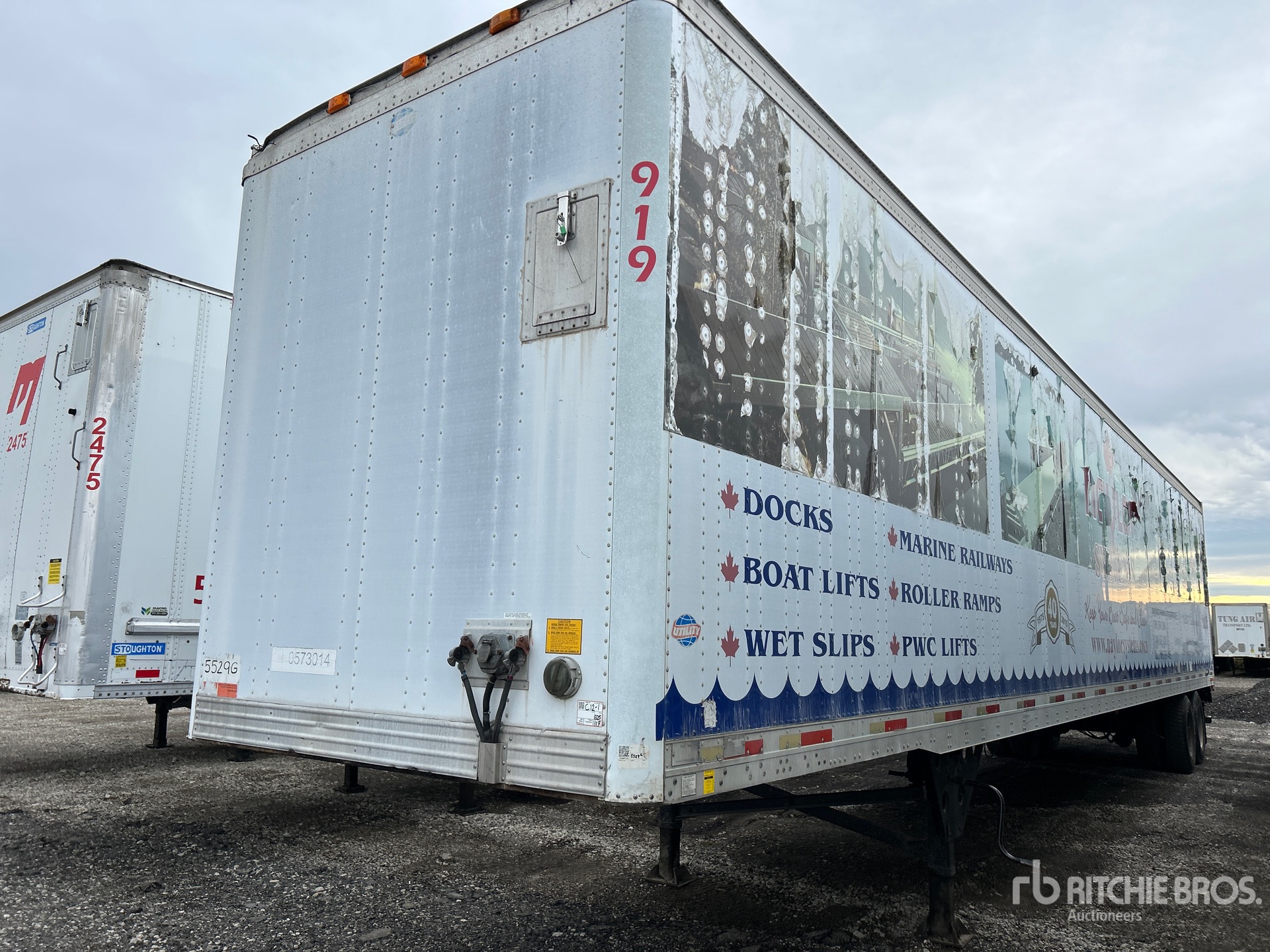 General Appearance with Bild, Ecke vorne links