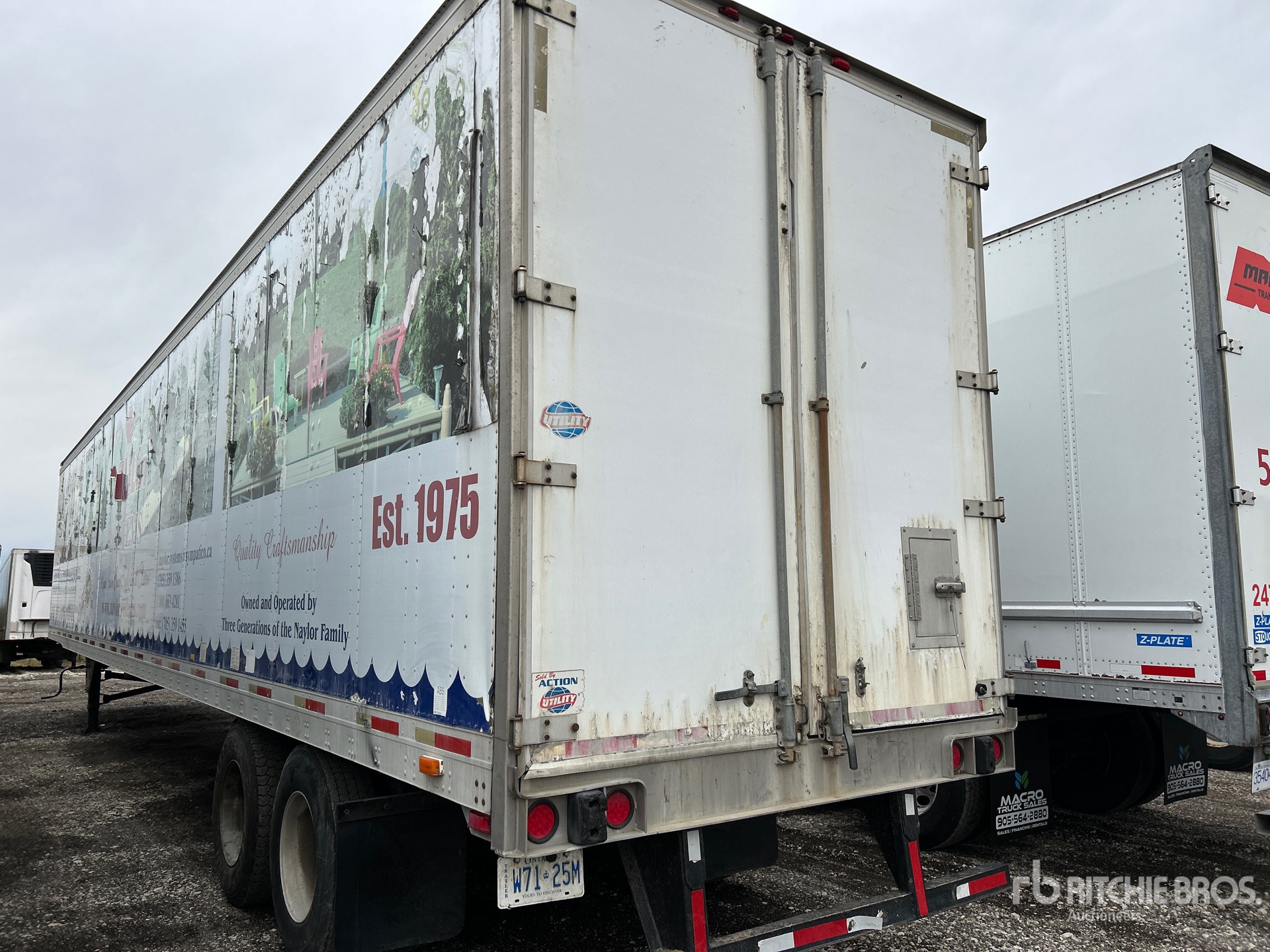 General Appearance with Bild, Ecke hinten links