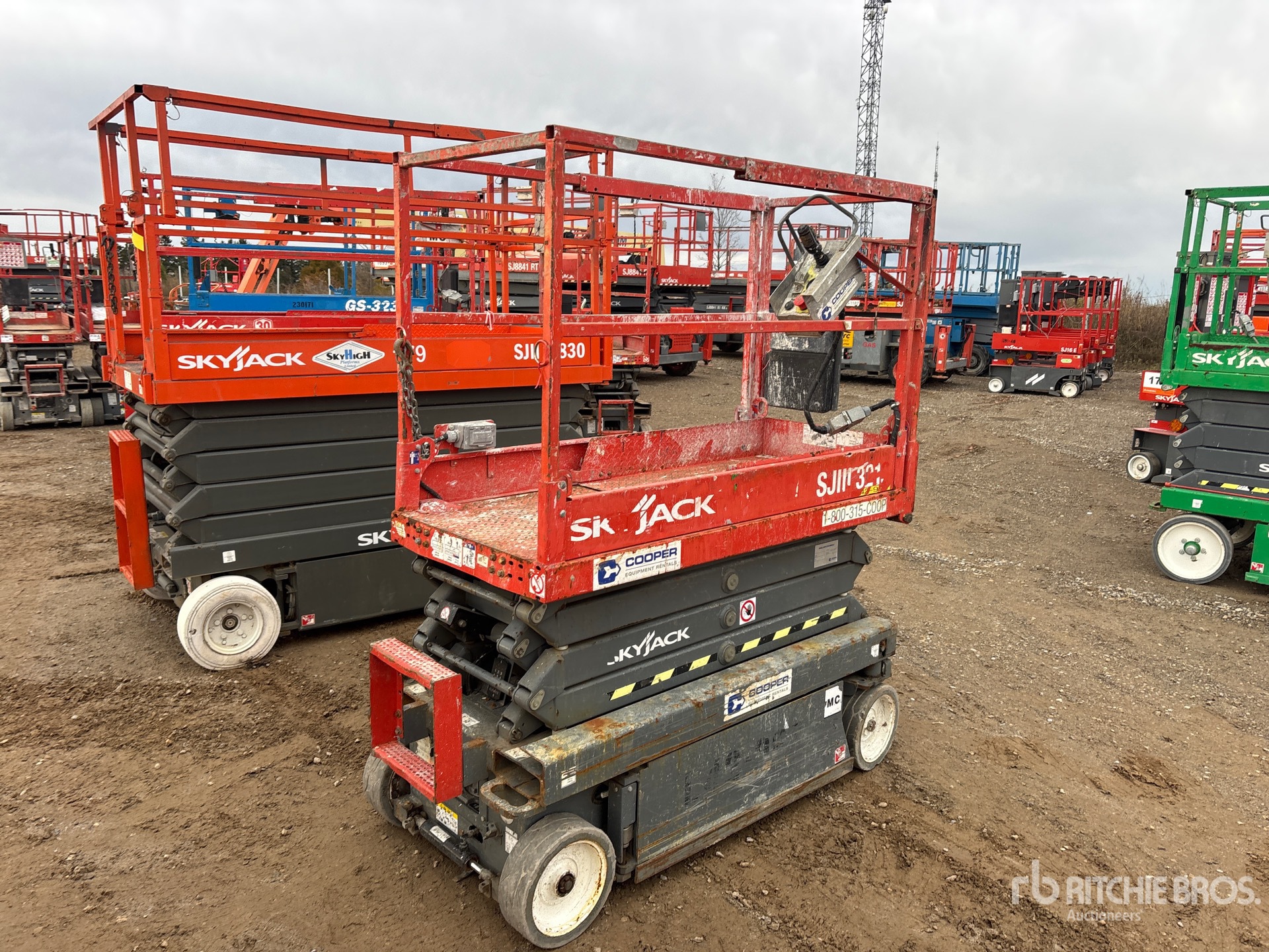 General Appearance with Bild, Ecke vorne links