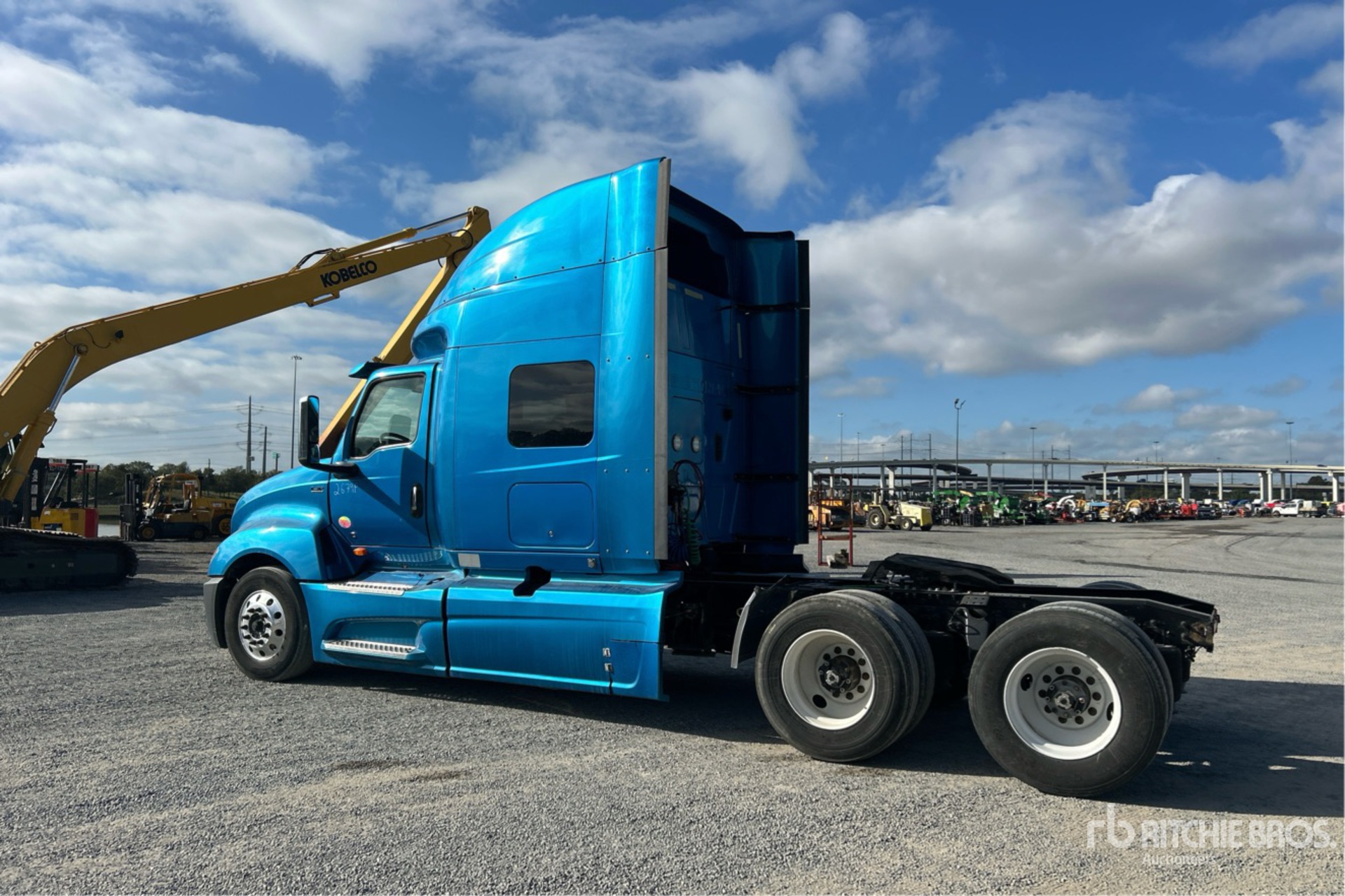 General Appearance with Bild, Ecke hinten links