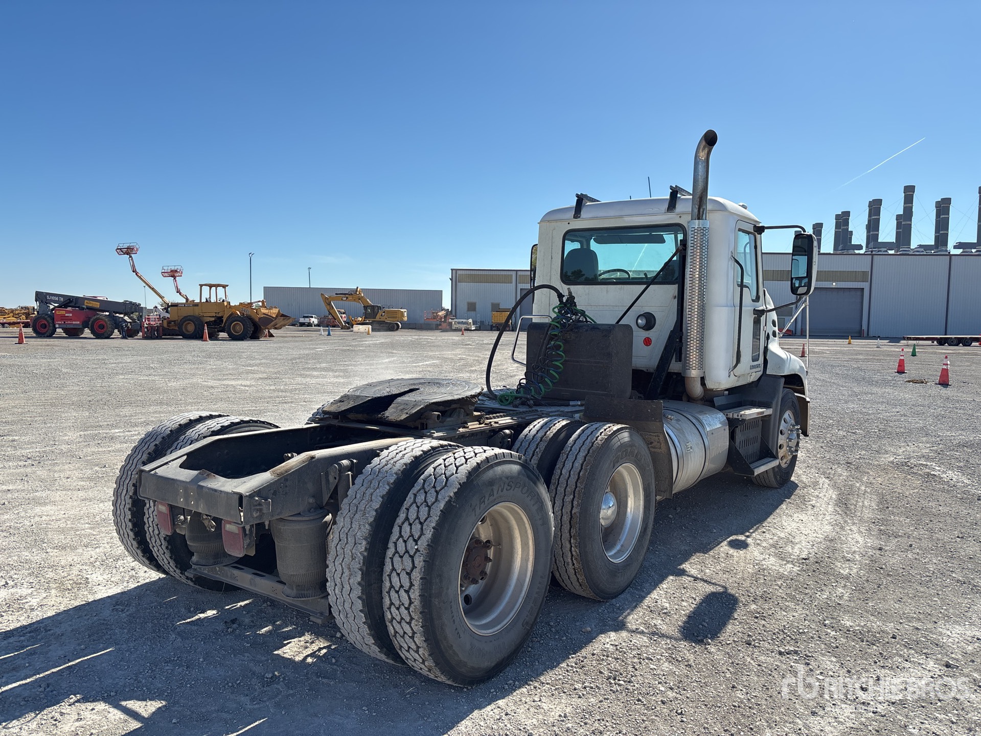 General Appearance with Imagen: esquina trasera derecha