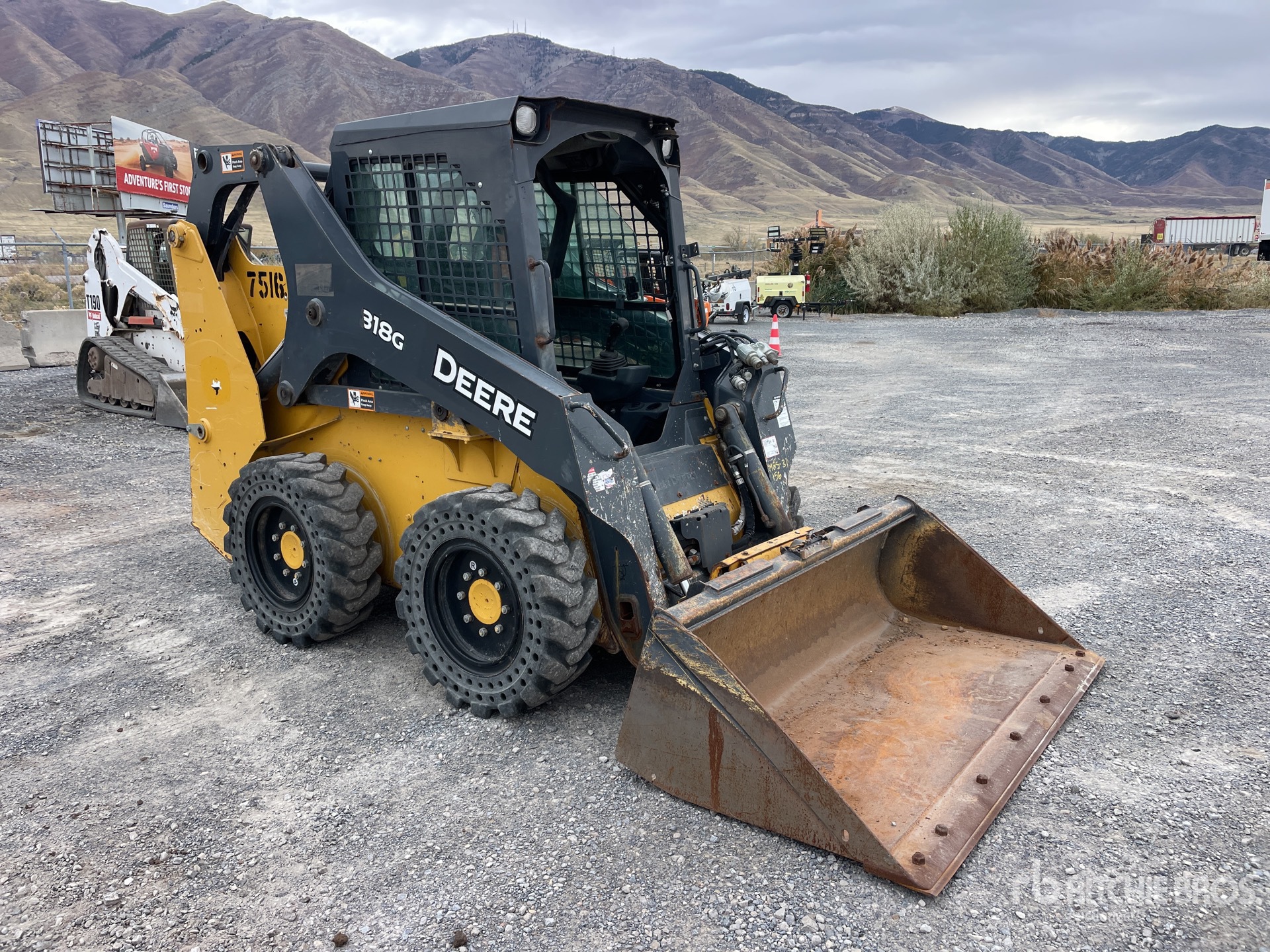 General Appearance with Picture, Right Front Corner