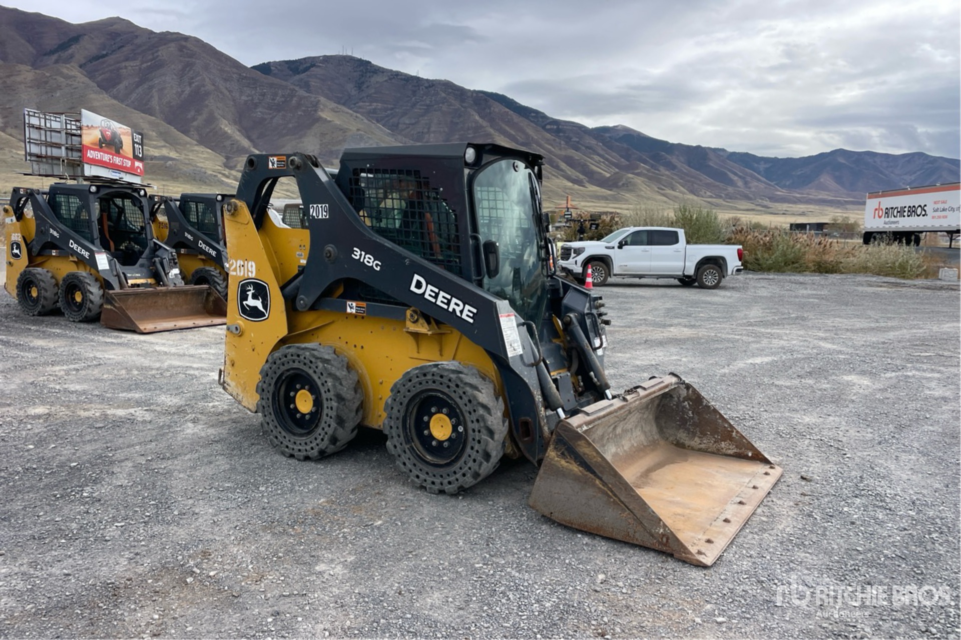 General Appearance with Picture, Right Front Corner