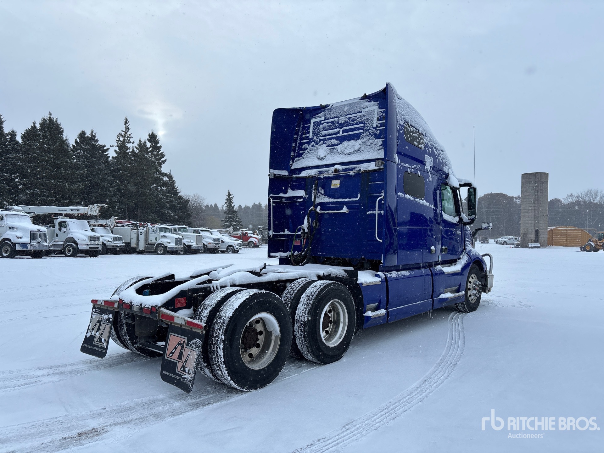 Aspect général with Image, coin arrière droit