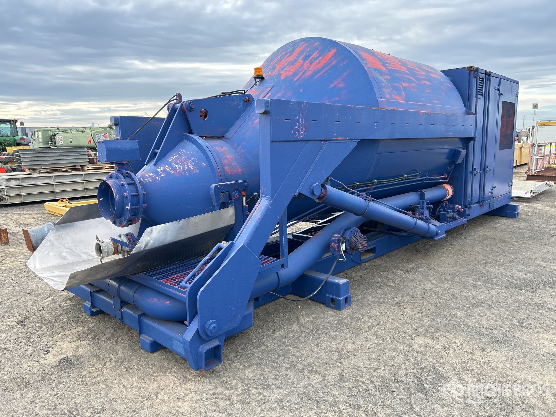 General Appearance with Bild, Ecke hinten rechts