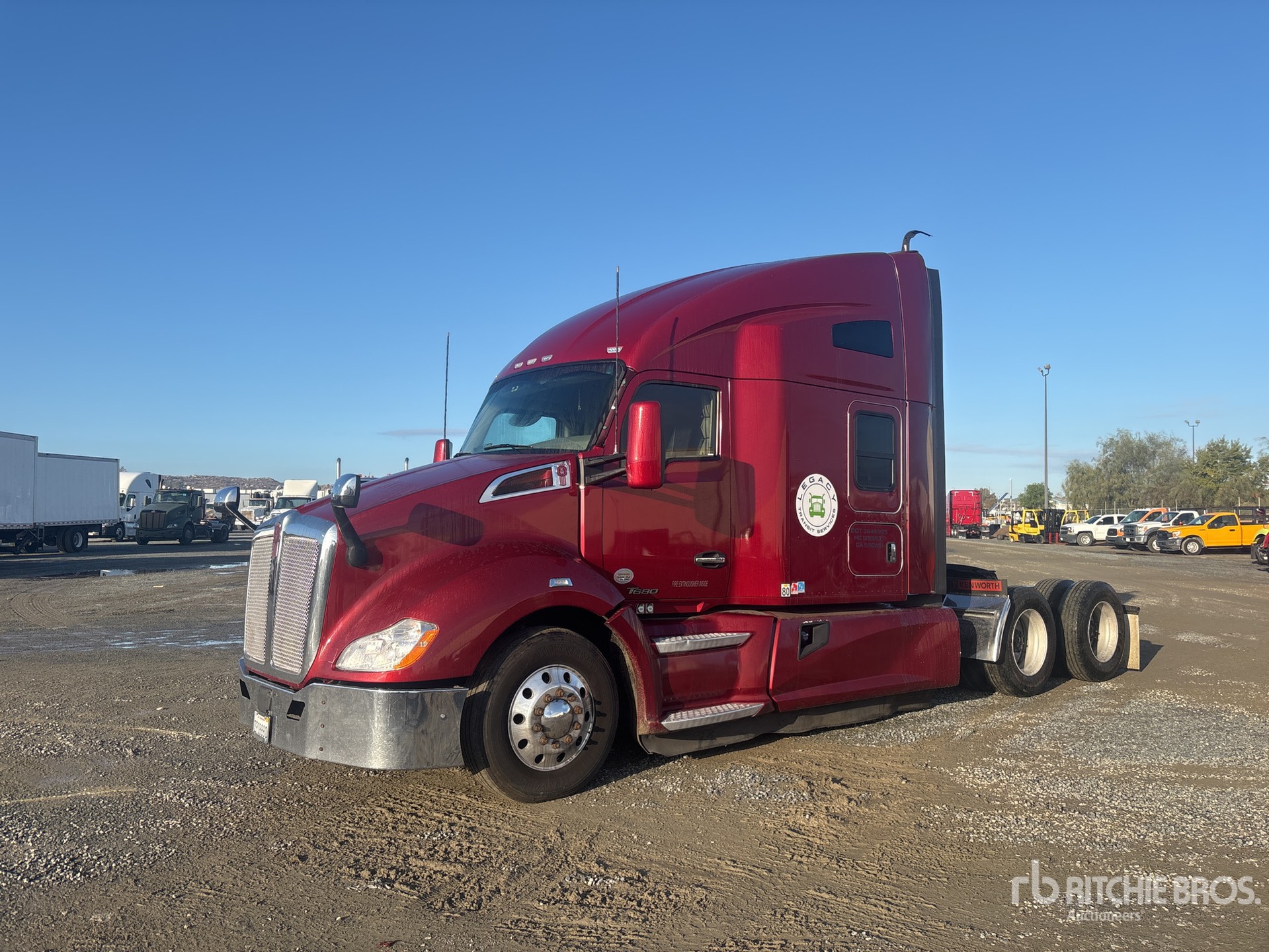 General Appearance with Bild, Ecke vorne links