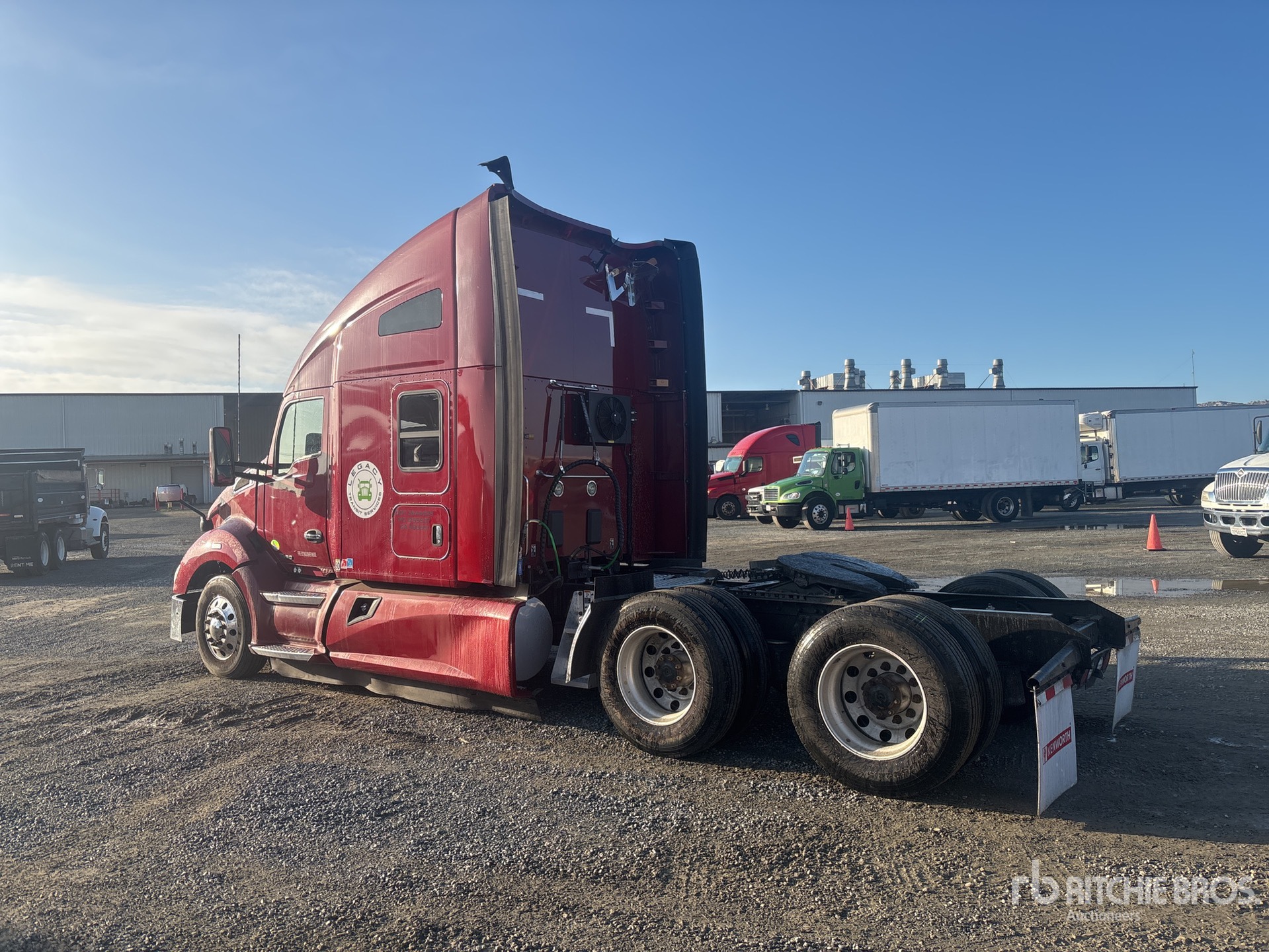 General Appearance with Bild, Ecke hinten links