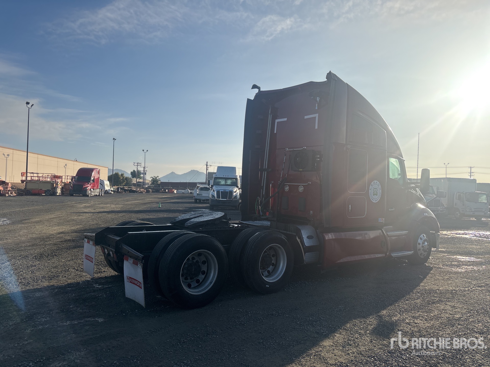 General Appearance with Bild, Ecke hinten rechts