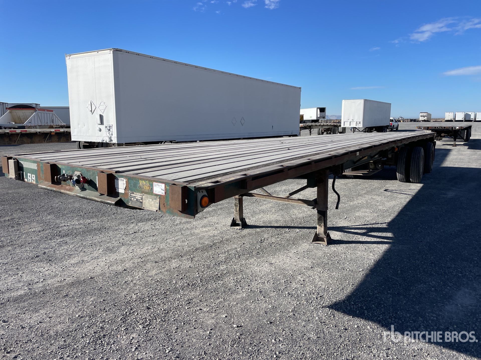 General Appearance with Bild, Ecke vorne links