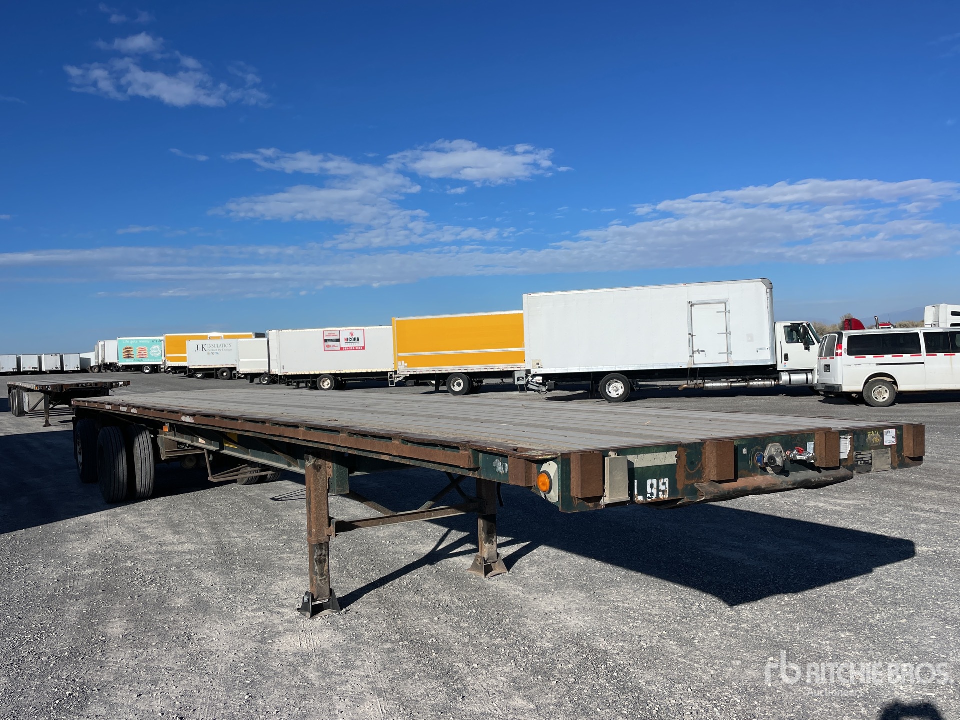 General Appearance with Bild, Ecke vorne rechts