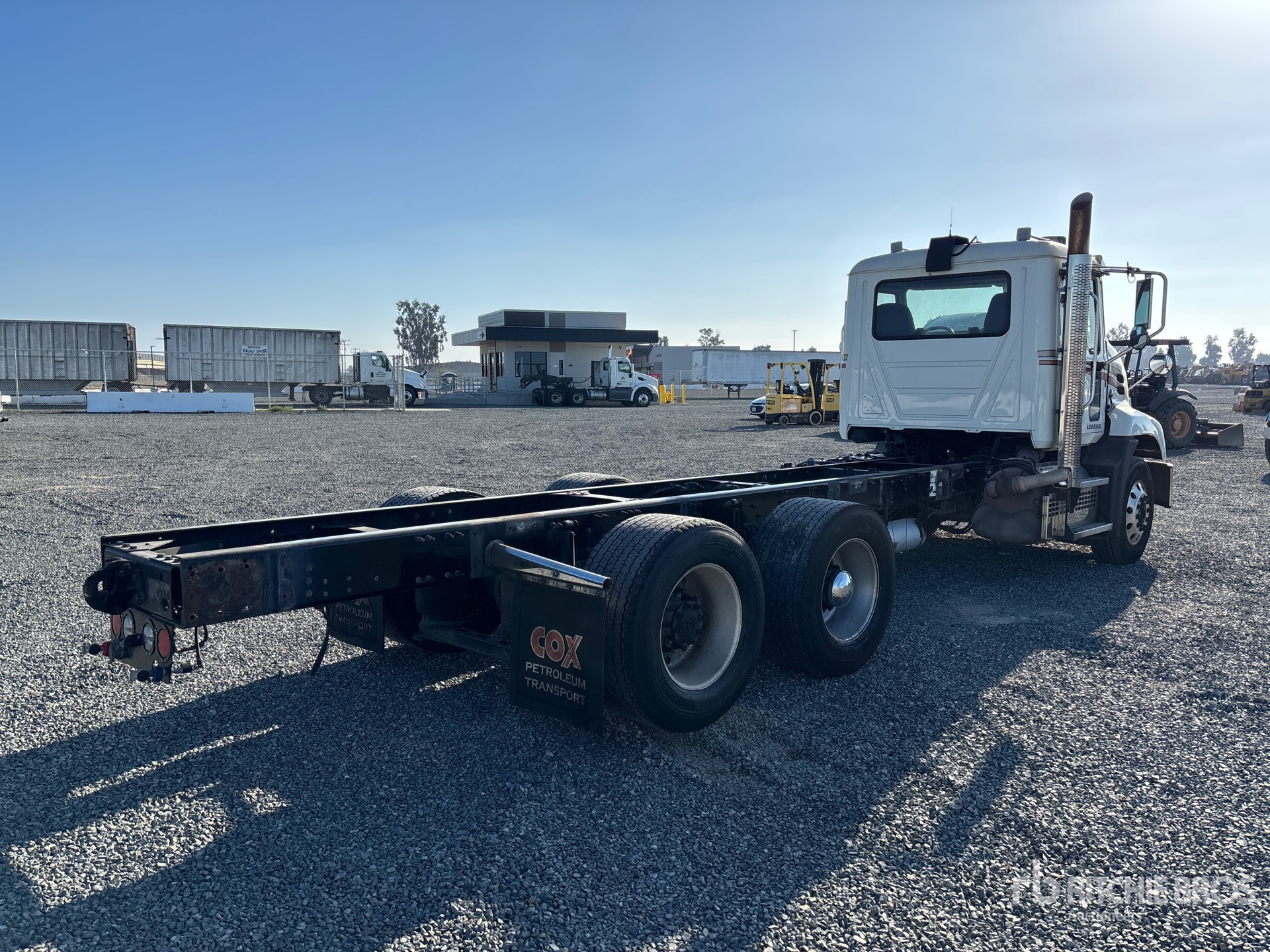 General Appearance with Bild, Ecke hinten rechts