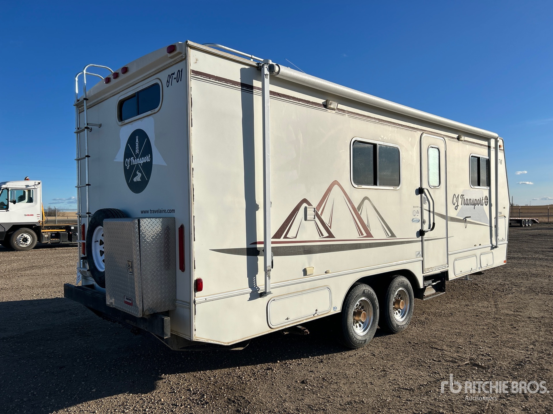 General Appearance with Foto, angolo anteriore sinistro