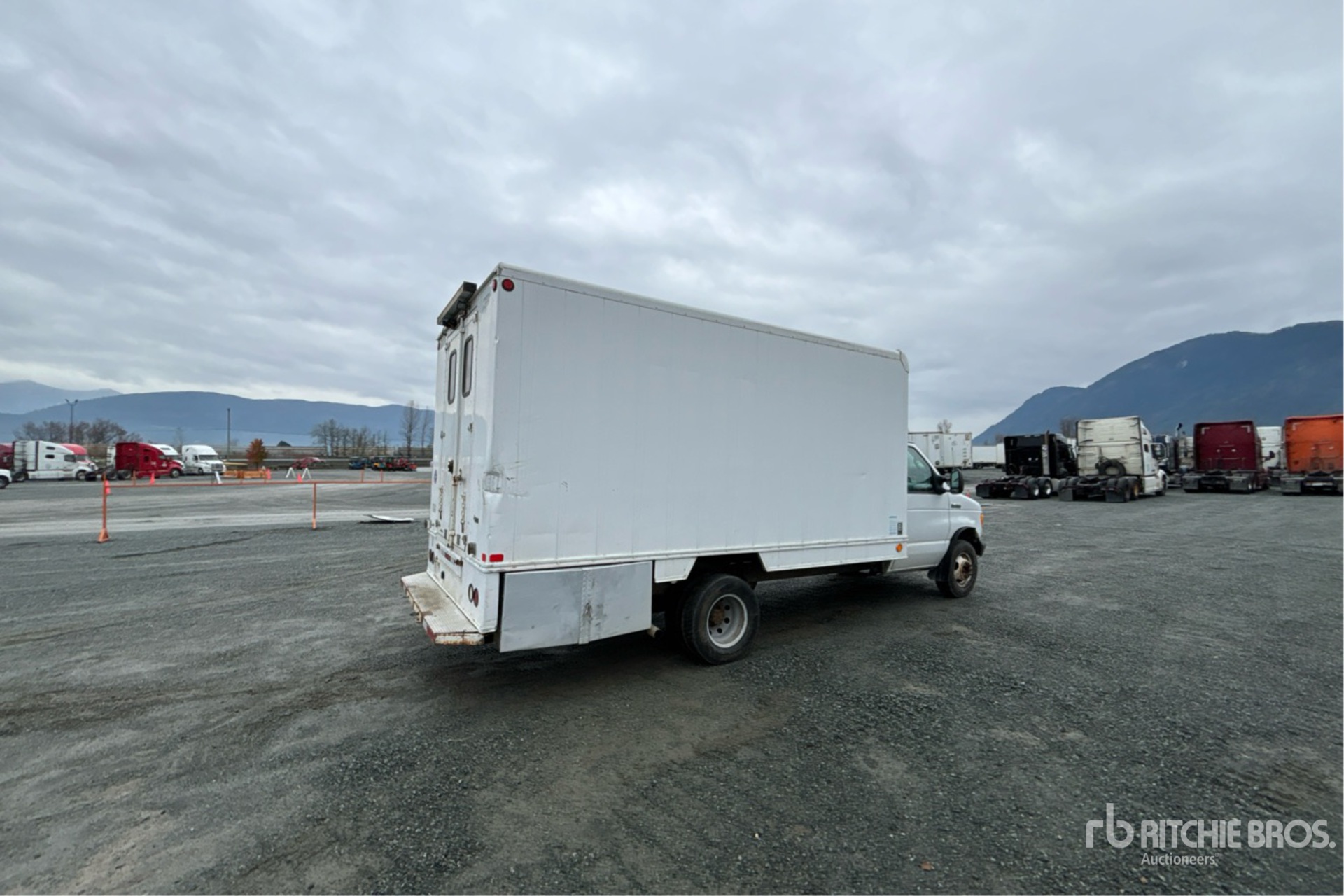 General Appearance with Picture, Right Rear Corner