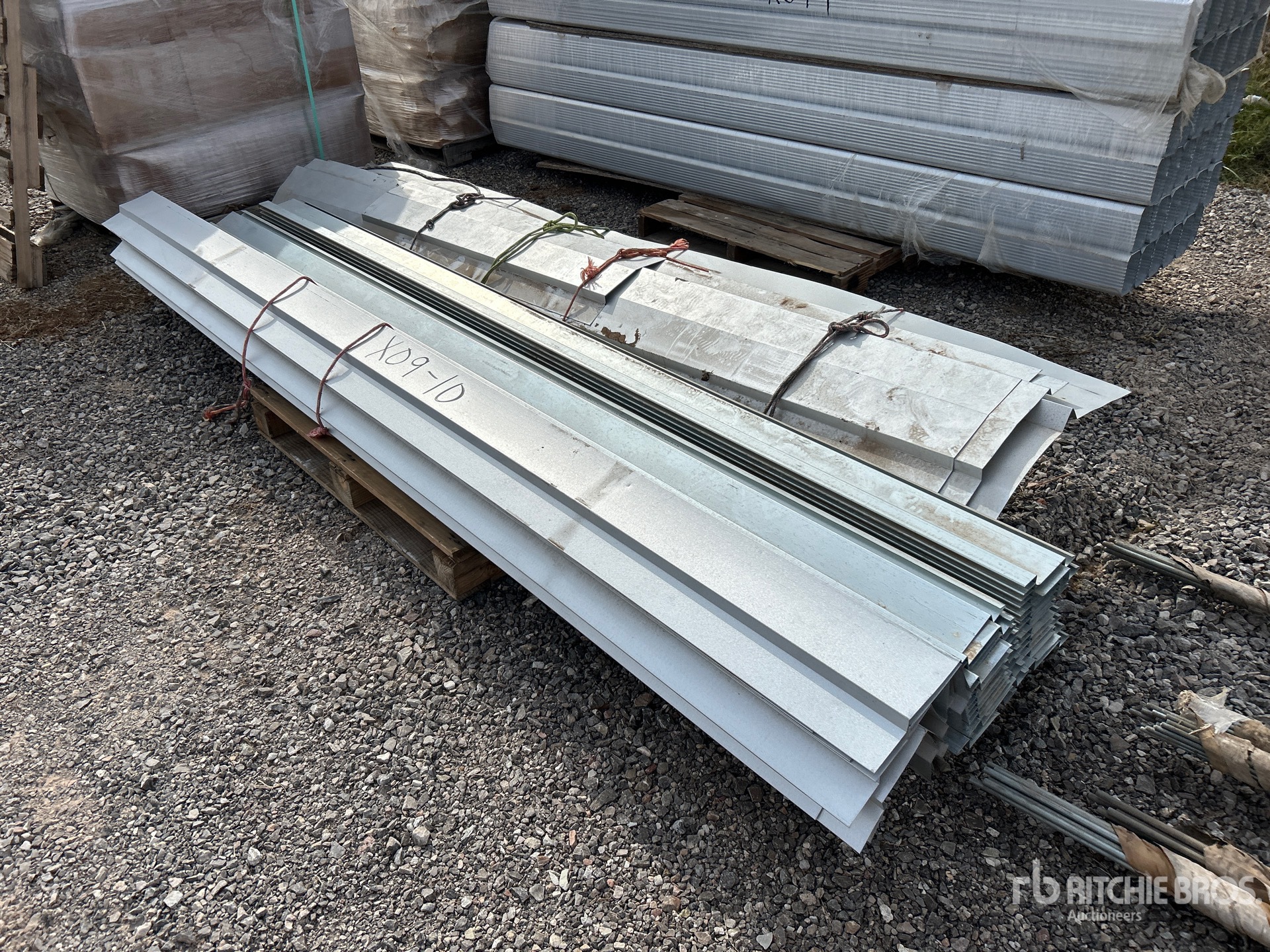 General Appearance with Foto, angolo anteriore sinistro