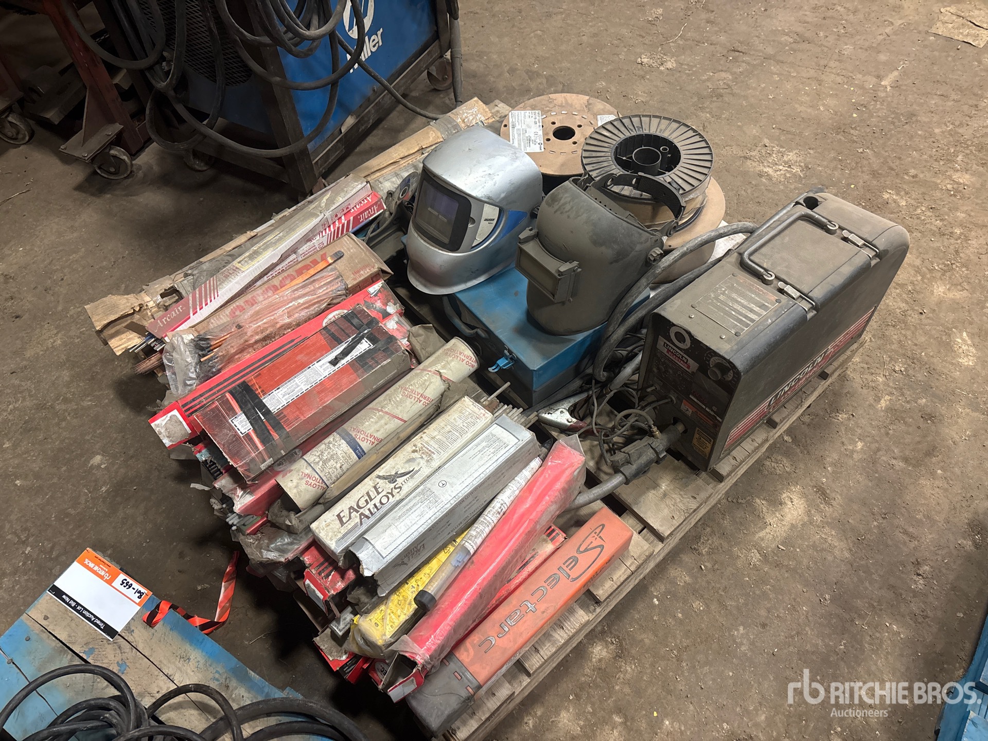 General Appearance with Picture, Left Front Corner