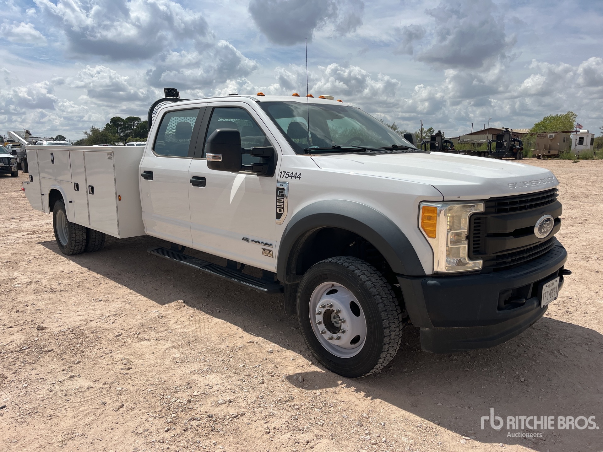 General Appearance with Foto, angolo anteriore destro