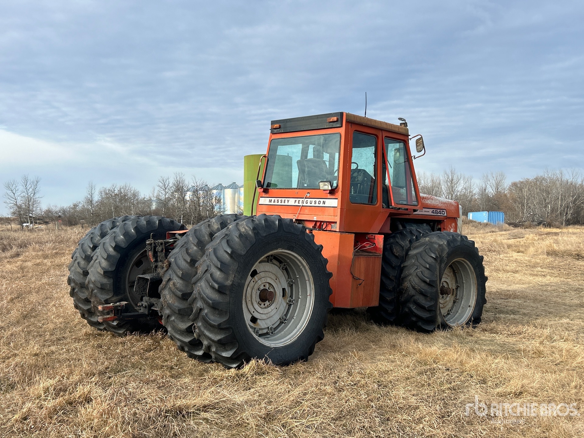 General Appearance with Foto, angolo anteriore sinistro