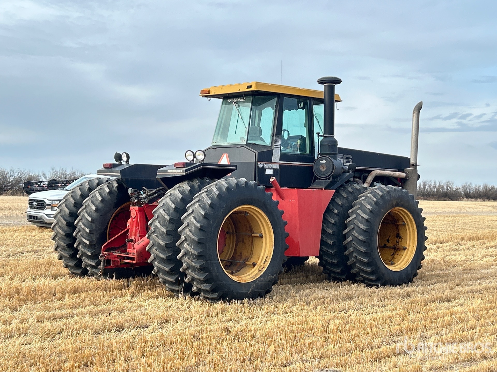 General Appearance with Foto, angolo anteriore sinistro