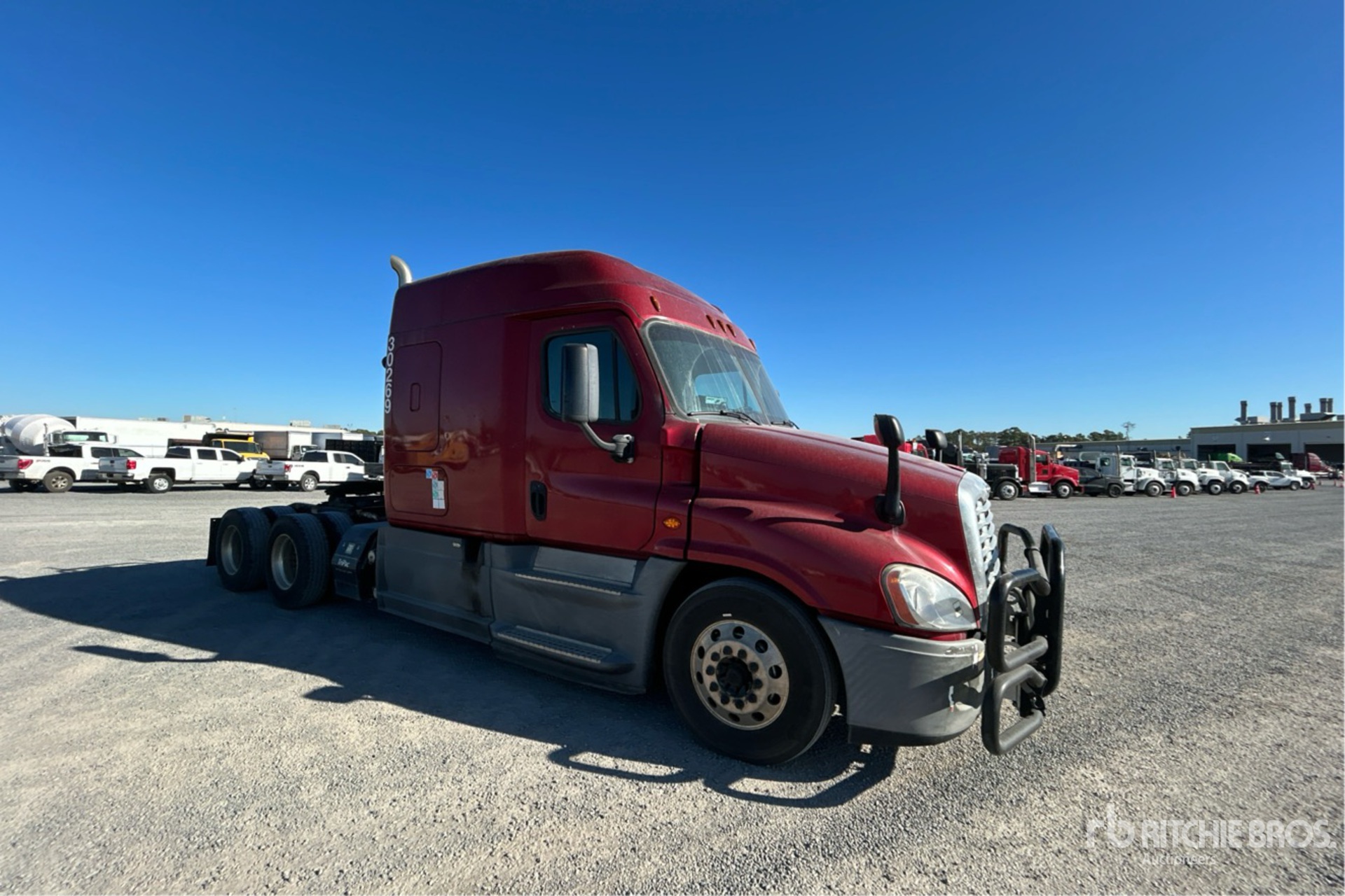 Aspect général with Image, coin avant droit