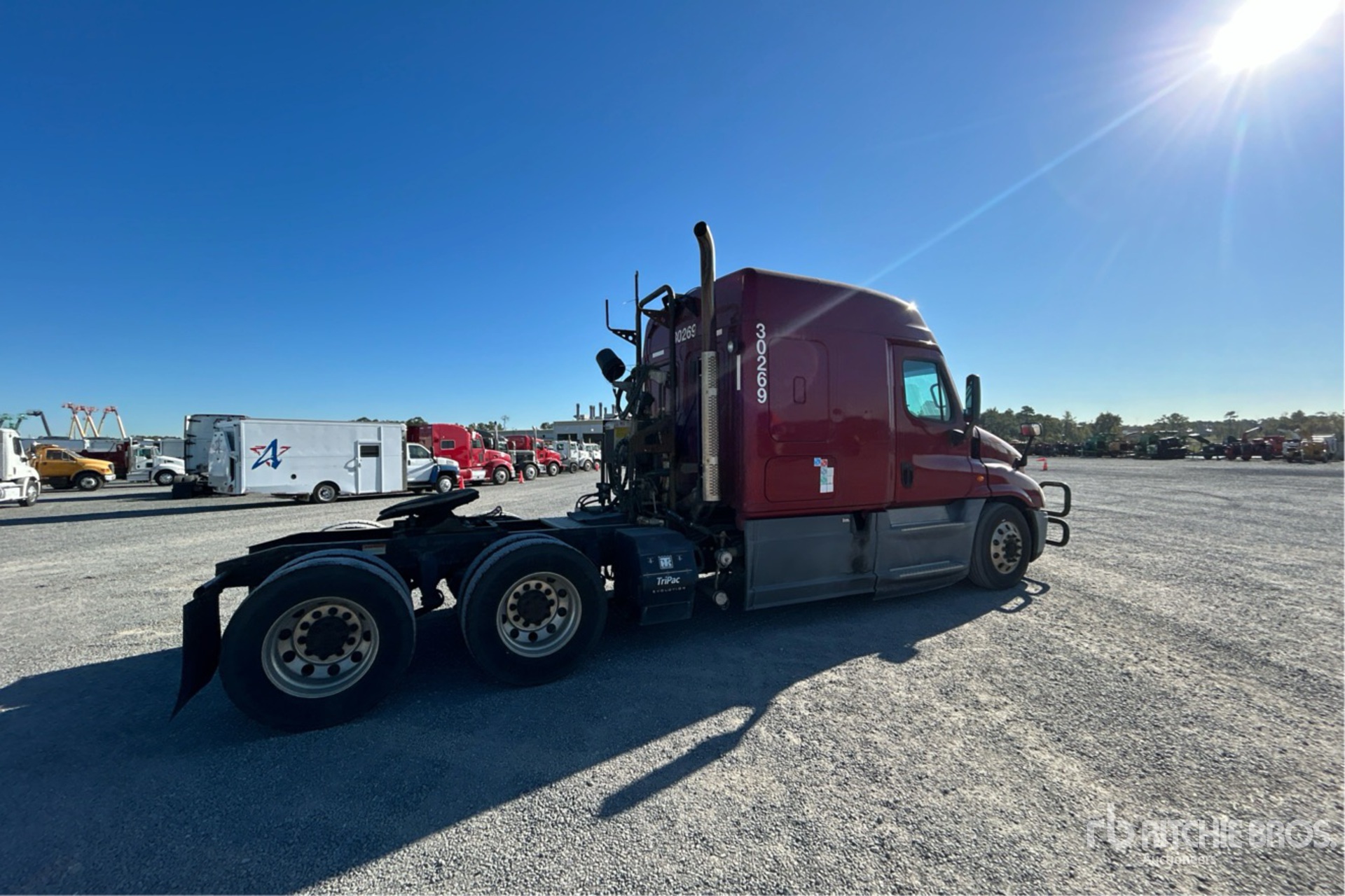 Aspect général with Image, coin arrière droit