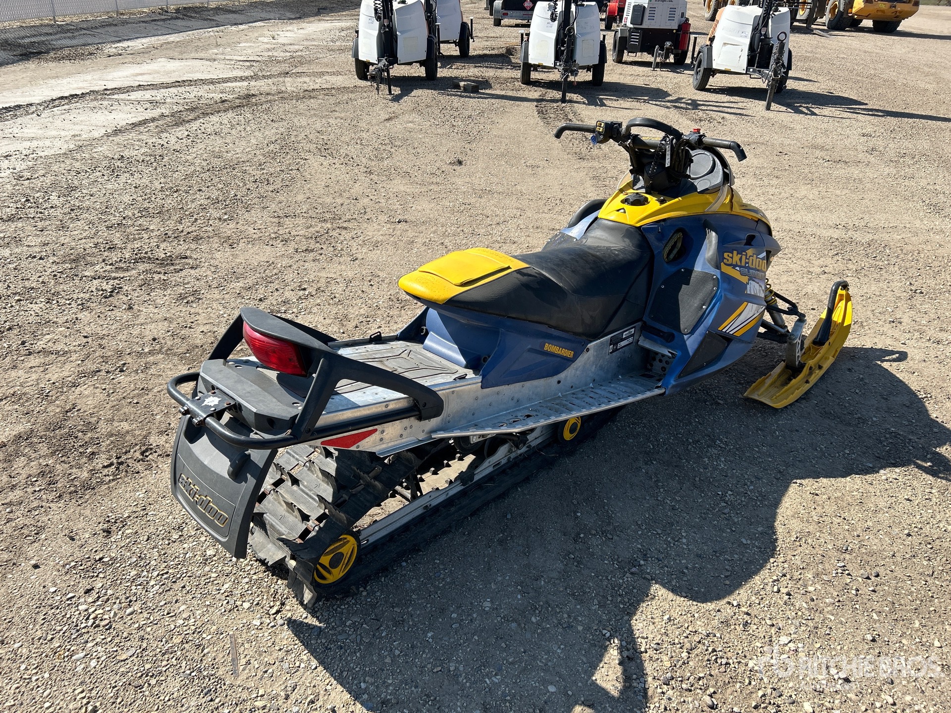 General Appearance with Bild, Ecke hinten rechts