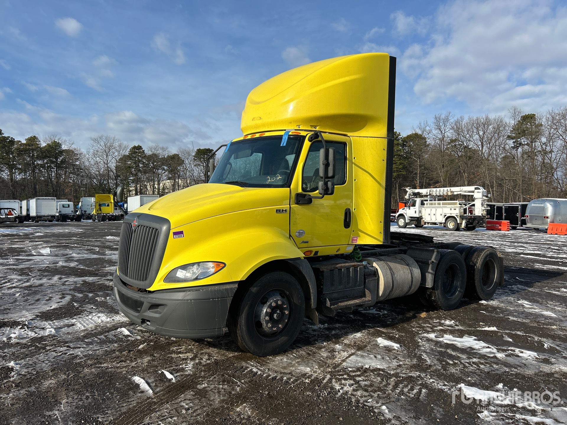 Aspect général with Image, coin avant gauche