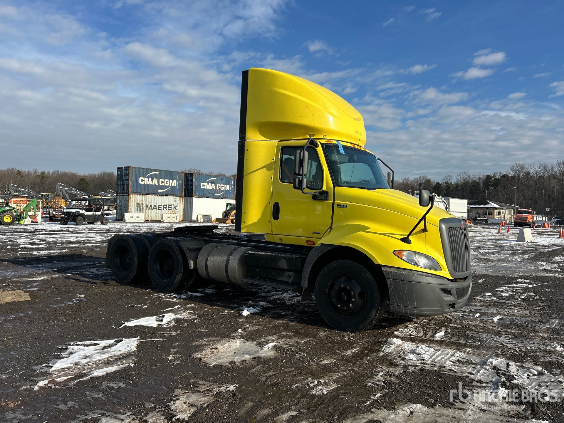 Aspect général with Image, coin avant droit